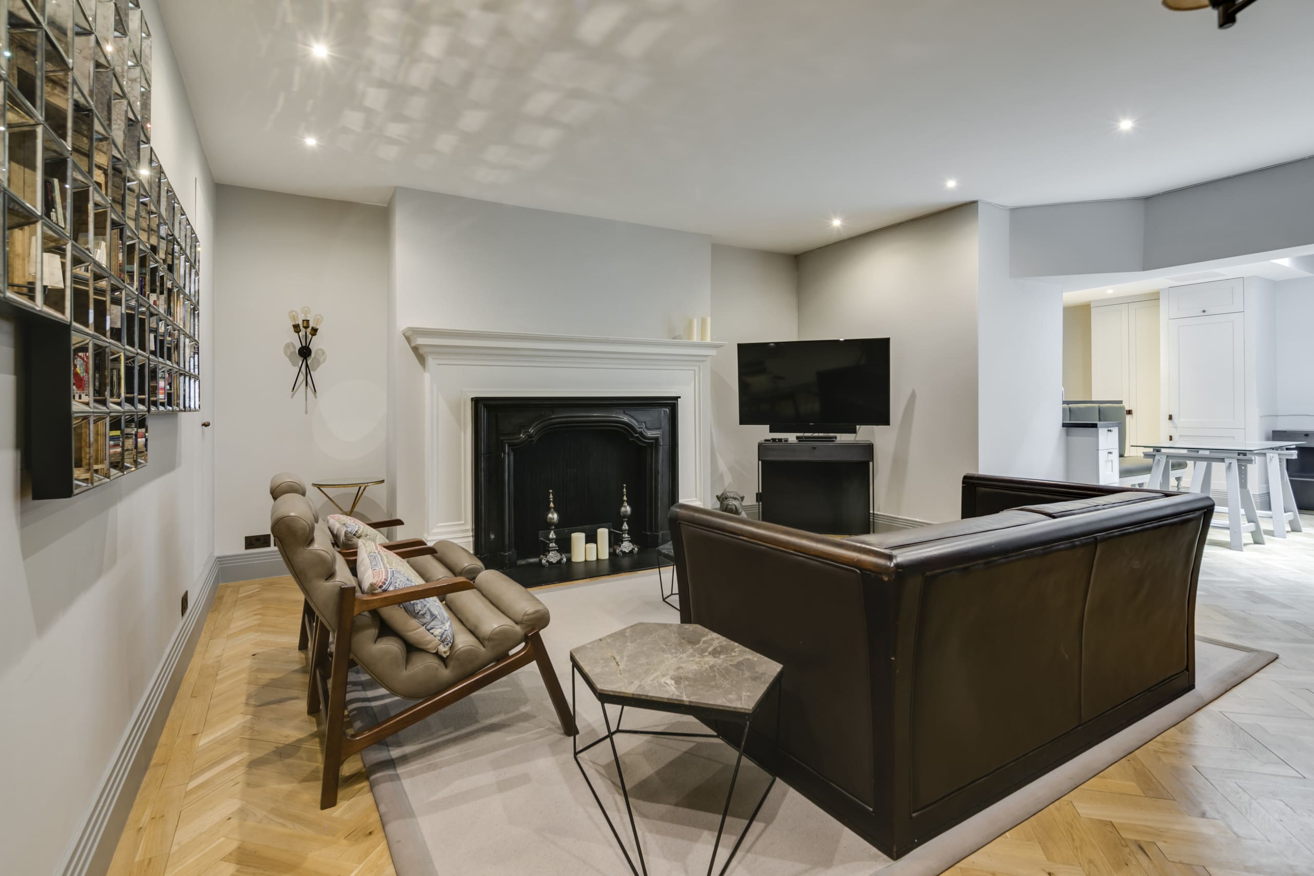 House Grosvenor Mayfair Mayfair 7: Elegant 1-Bedroom Luxury Apartment with Patio, Mayfair, London