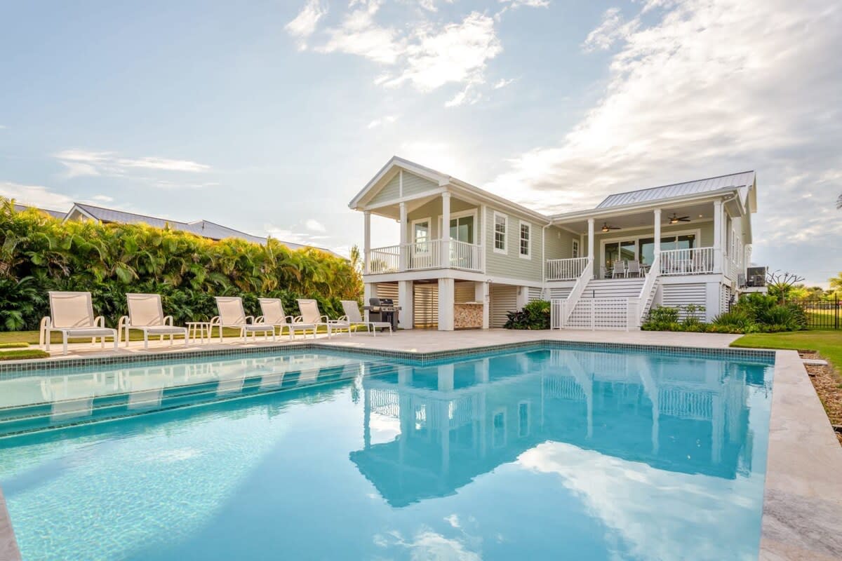 House Gumbo Keywest: Spacious 5-Bedroom Villa with Private Dock, Florida Keys