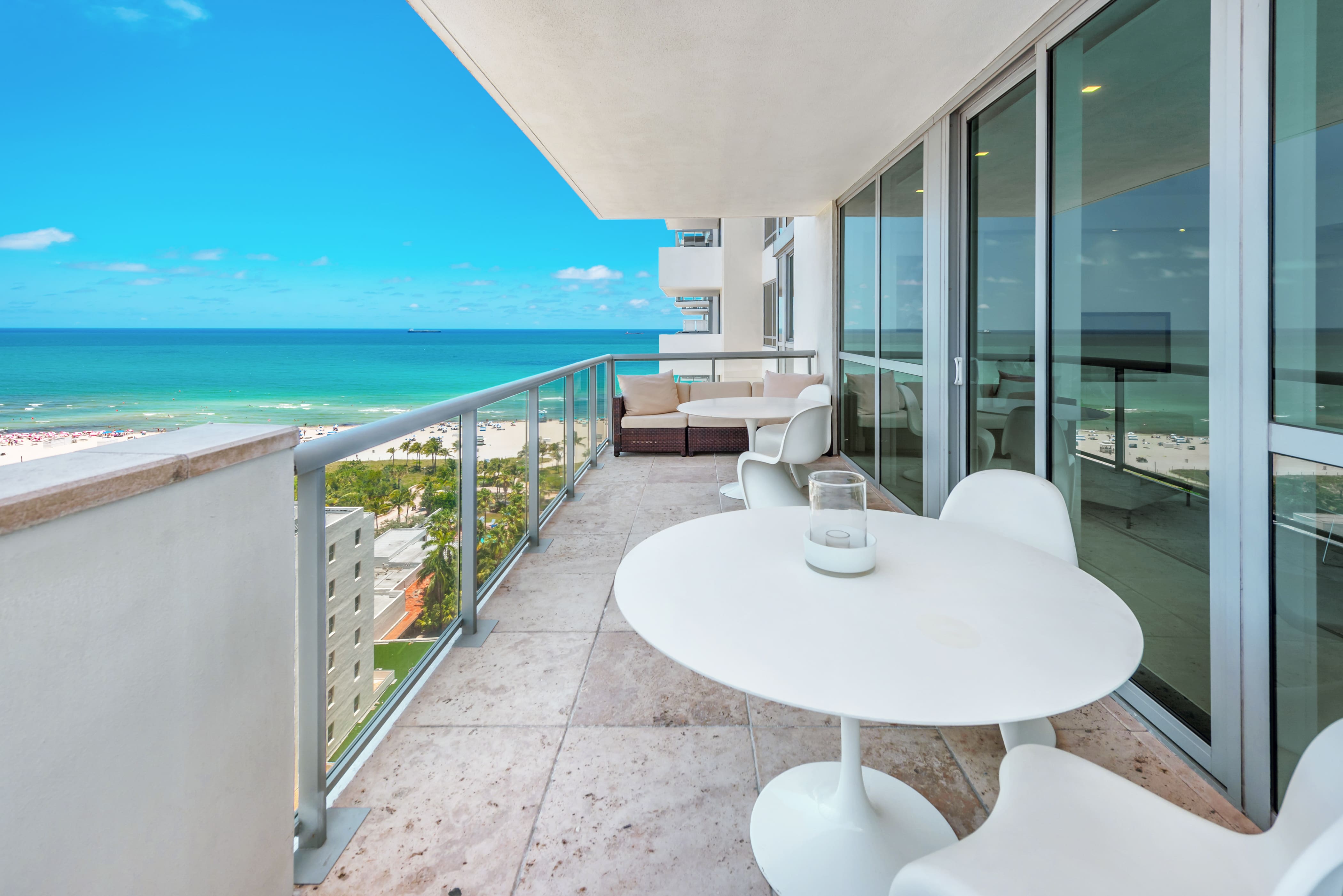 House Gumbo Limbo Miami Miami Beach: Spacious 4-Bedroom Apartment with Seaview and Pool Access, Miami Beach