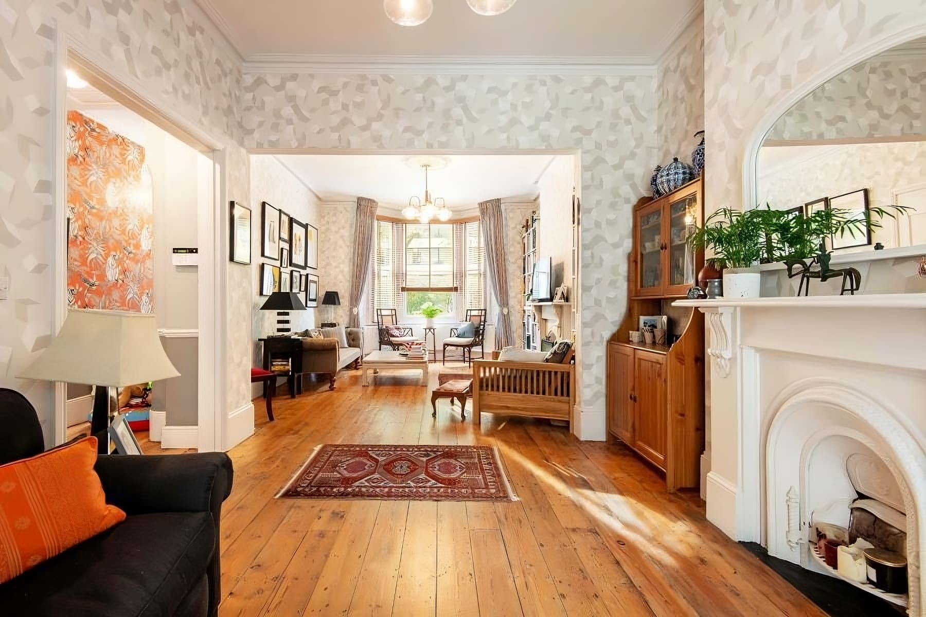 House Heath Hampstead Hampstead 2: Spacious 5-Bedroom Luxury Apartment for Families, Hampstead, London