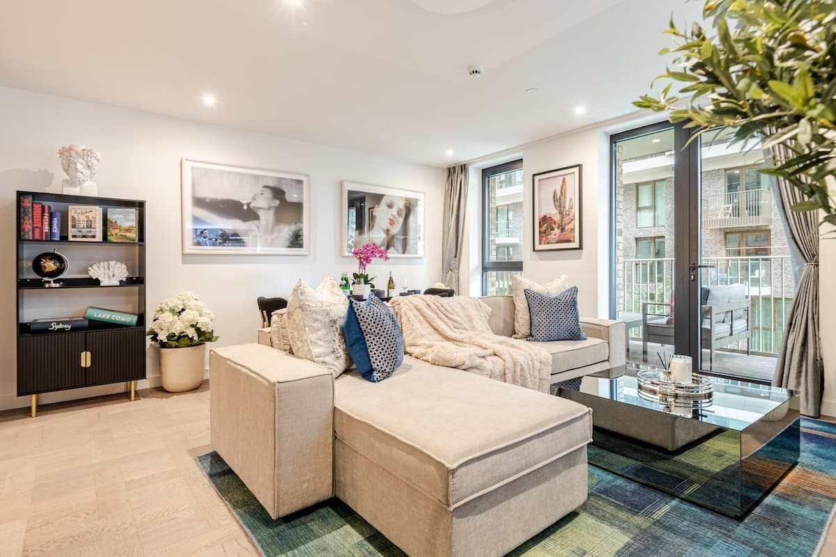 House Hermitage Wapping: Elegant 2-Bedroom Apartment with Balcony, Wapping
