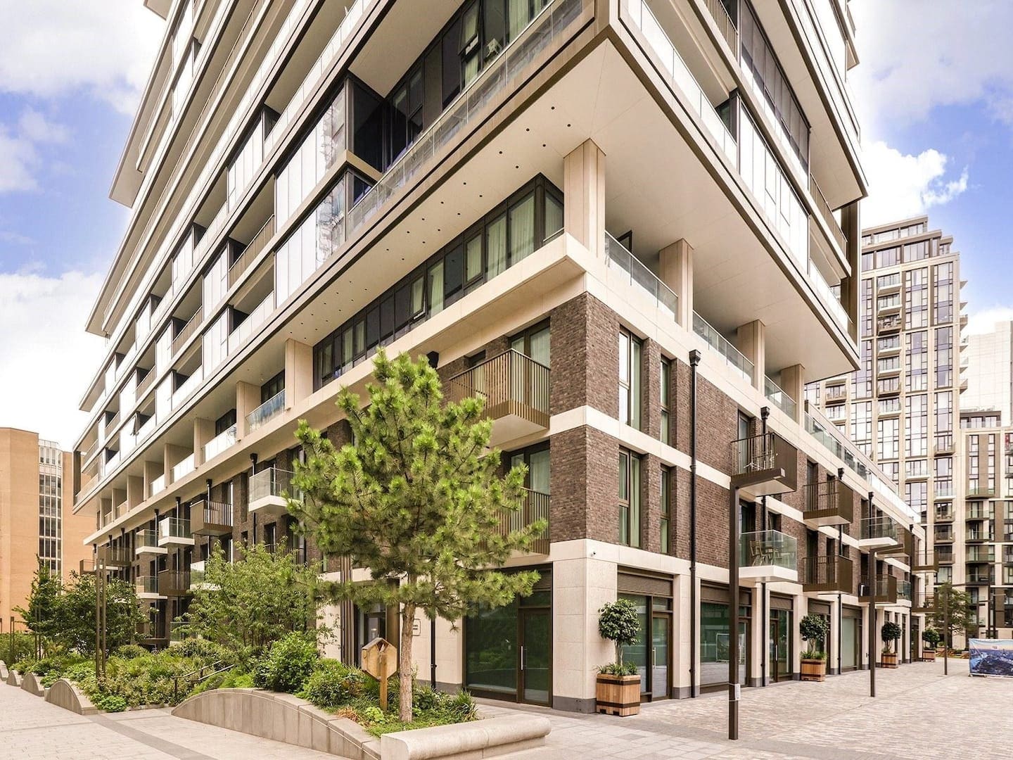 House Hermitage Wapping: Elegant 2-Bedroom Apartment with Balcony, Wapping