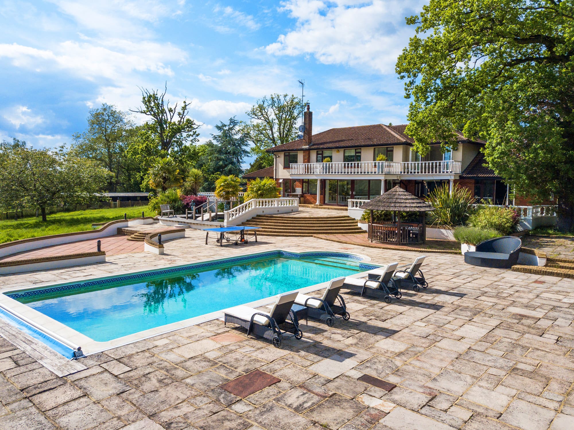 House Hornbeam Muswell: Luxury 6-Bedroom House with Pool and Sauna, Muswell Hill