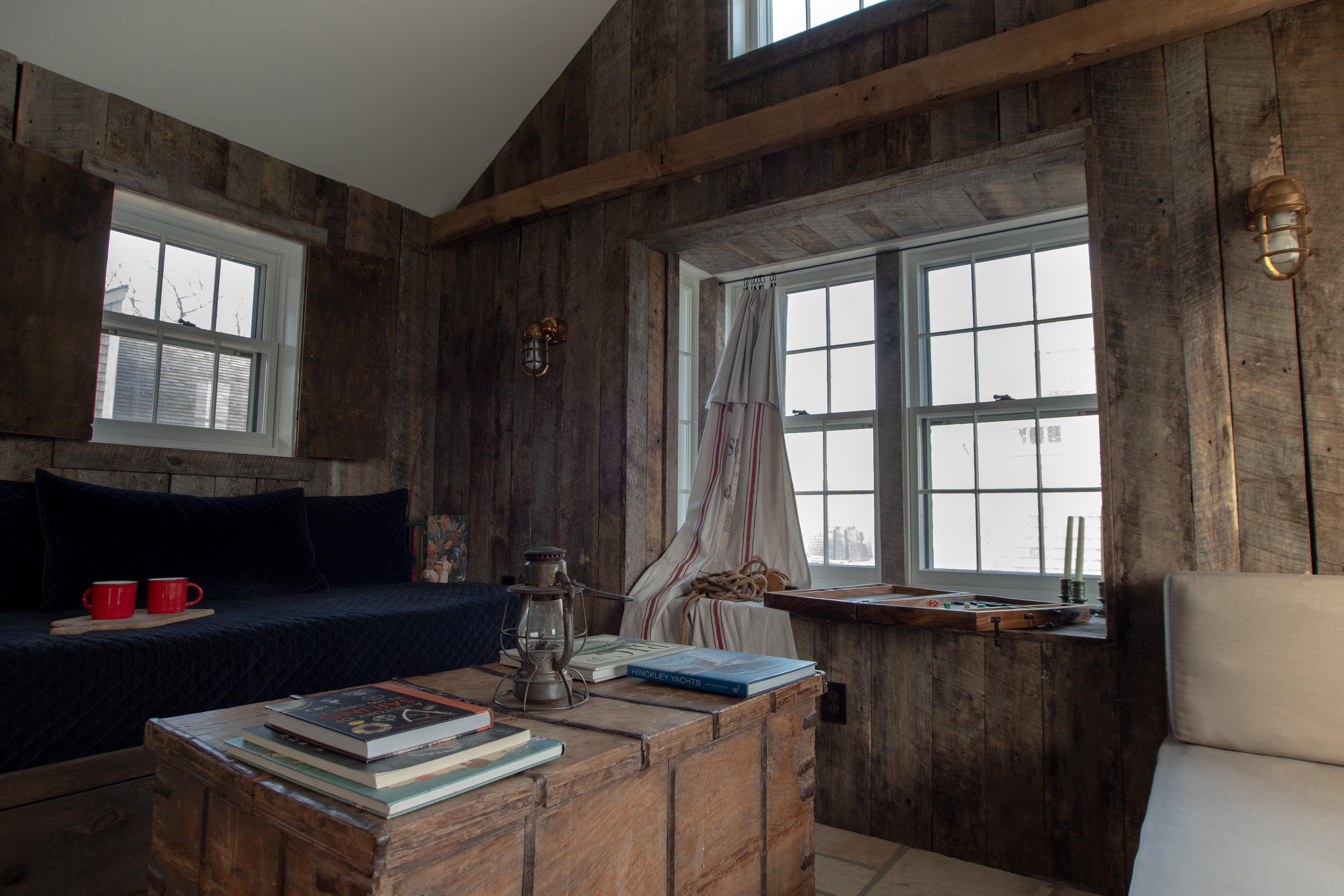 House Hummock Nantucket: Charming 2-Bedroom Cottage with Sea Views, Nantucket