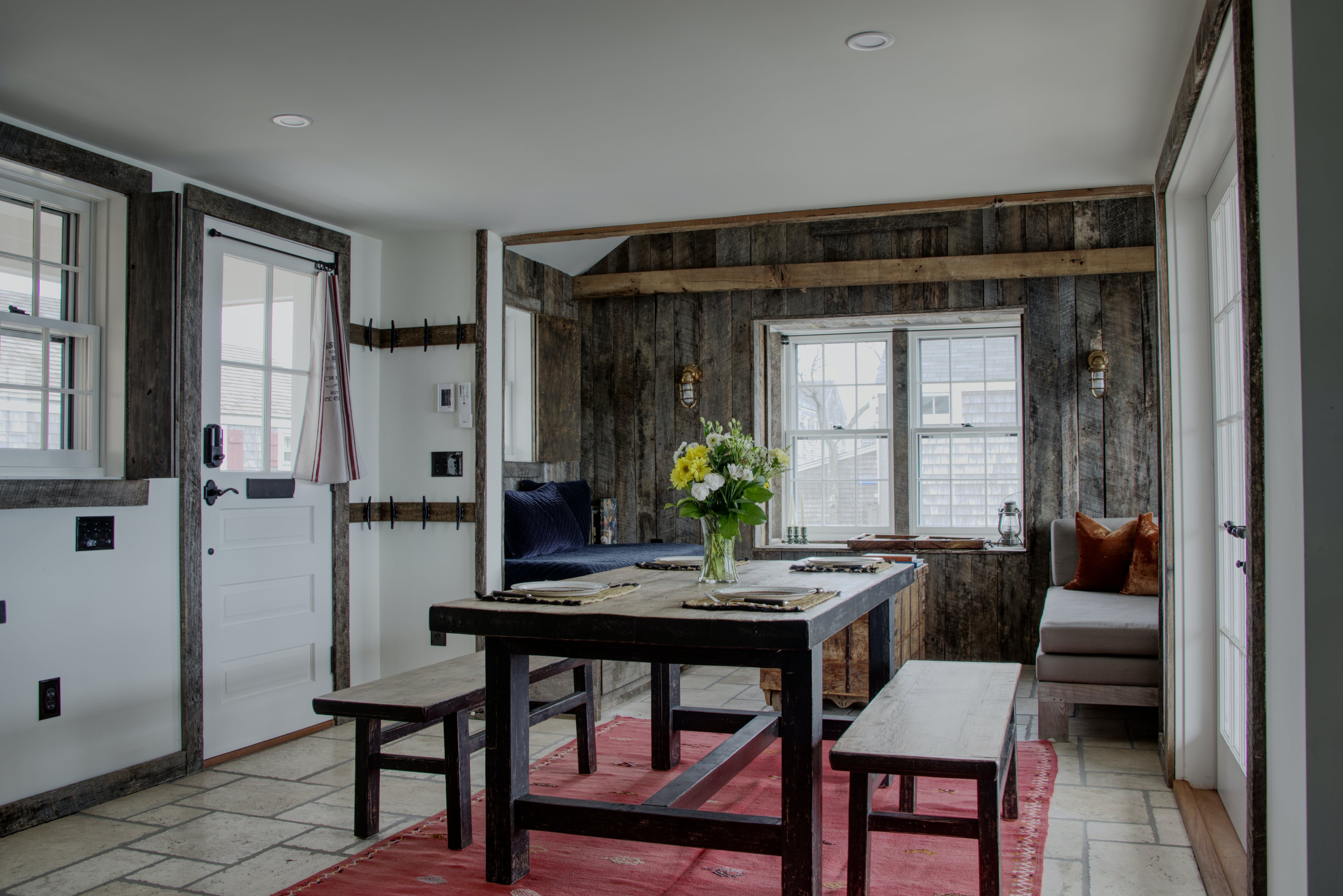 House Hummock Nantucket: Charming 2-Bedroom Cottage with Sea Views, Nantucket