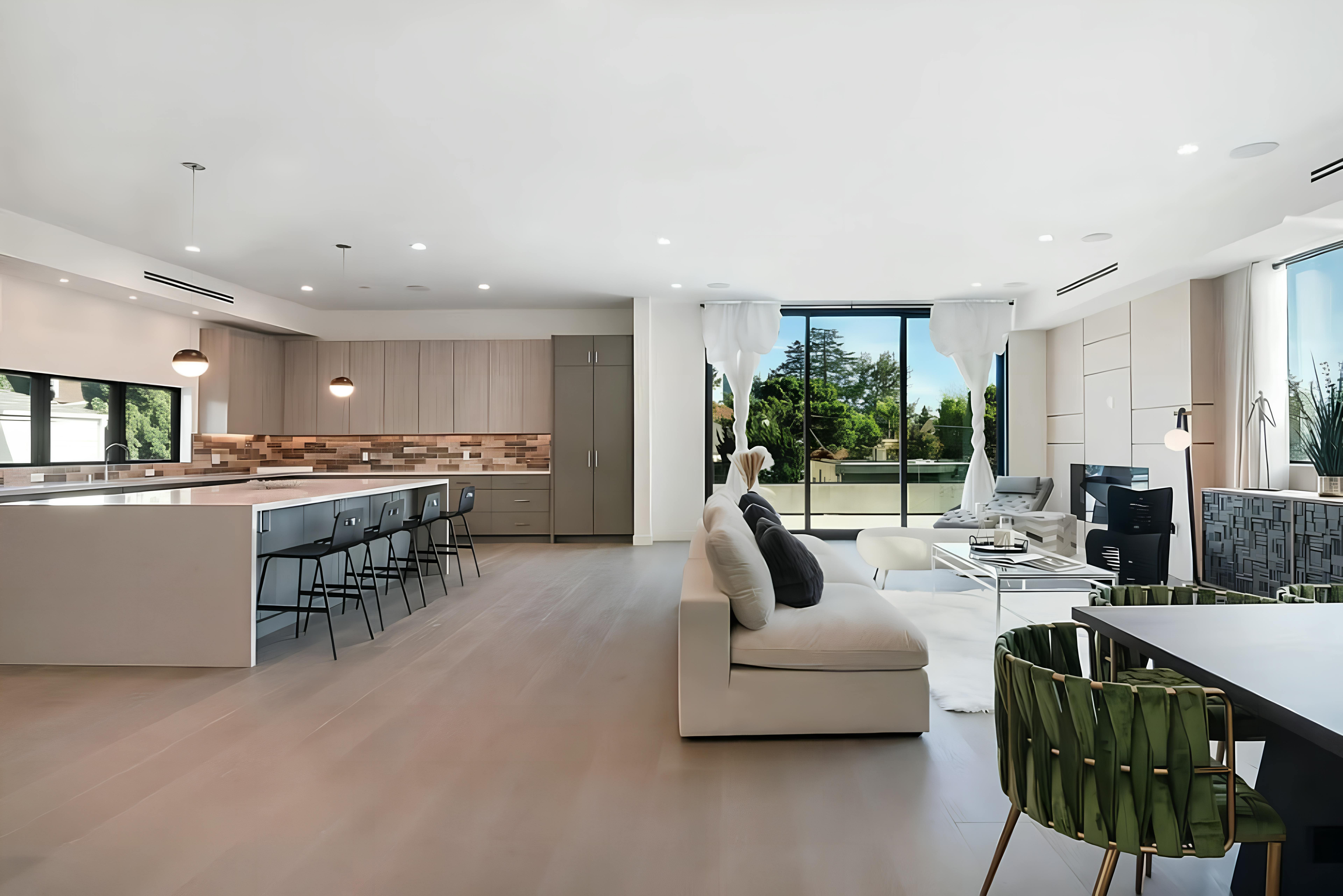 House Jacaranda Westwood Westwood 2: Luxury 3-Bedroom Apartment with Private Balconies, Westwood