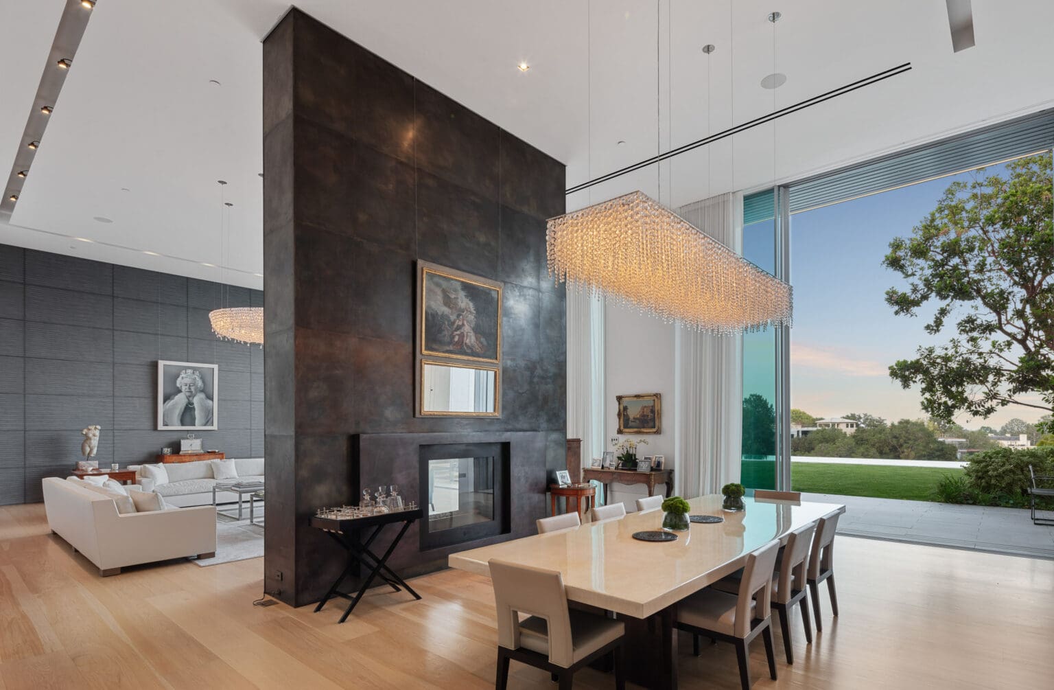 House Jacaranda Westwood Westwood 3: Opulent 7-Bedroom Apartment with Infinity Pool, Westwood