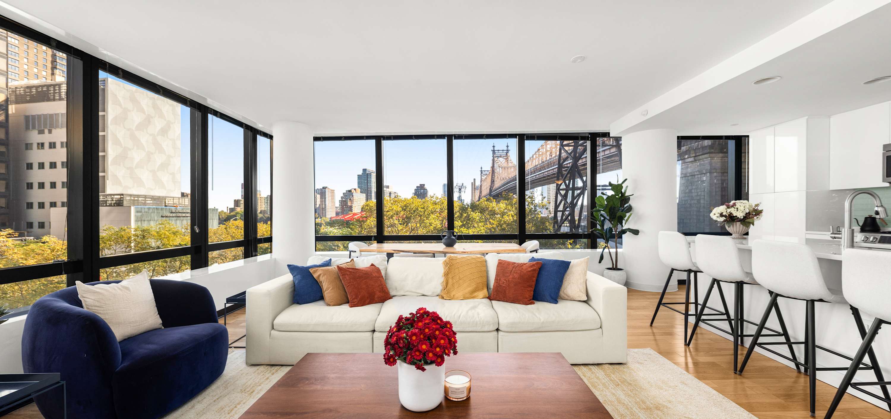 House Kips Bay Sutton: Luxury 2-Bedroom Apartment with Stunning Views, Sutton Place