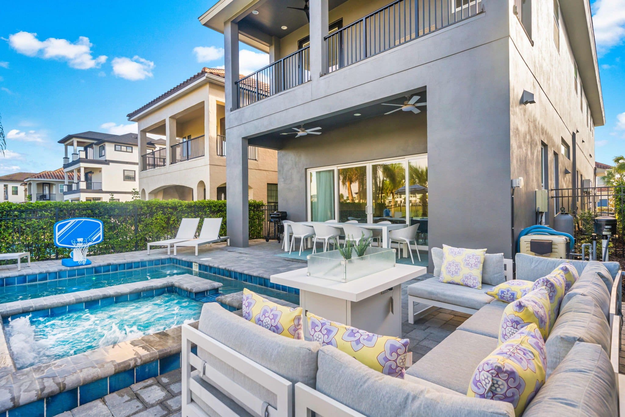 House Kissimmee Osceola: Spacious 6-Bedroom Villa with Private Pool, Osceola County