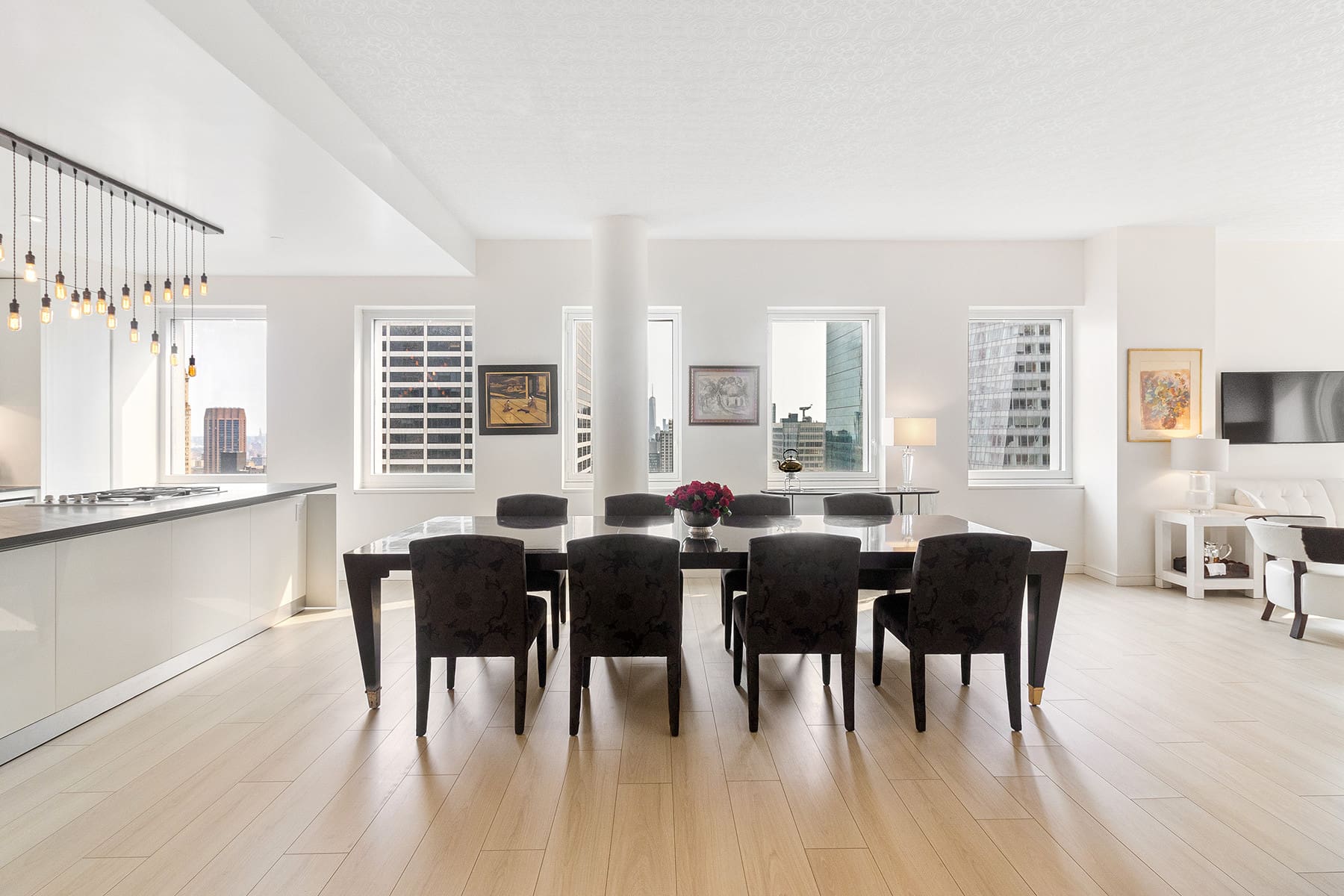 House Knickerbocker Manhattan: Spacious 5-Bedroom Apartment with Gym Access, Times Square