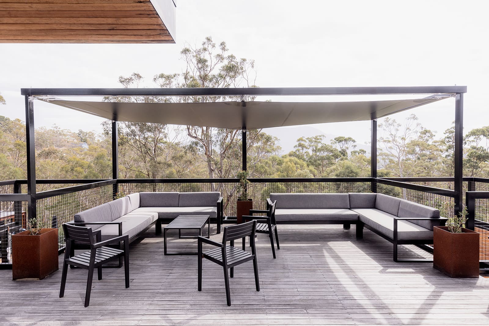 House Kunanyi Hobart: Spacious 6-Bedroom Luxury Villa with Hot Tub, Tasmania