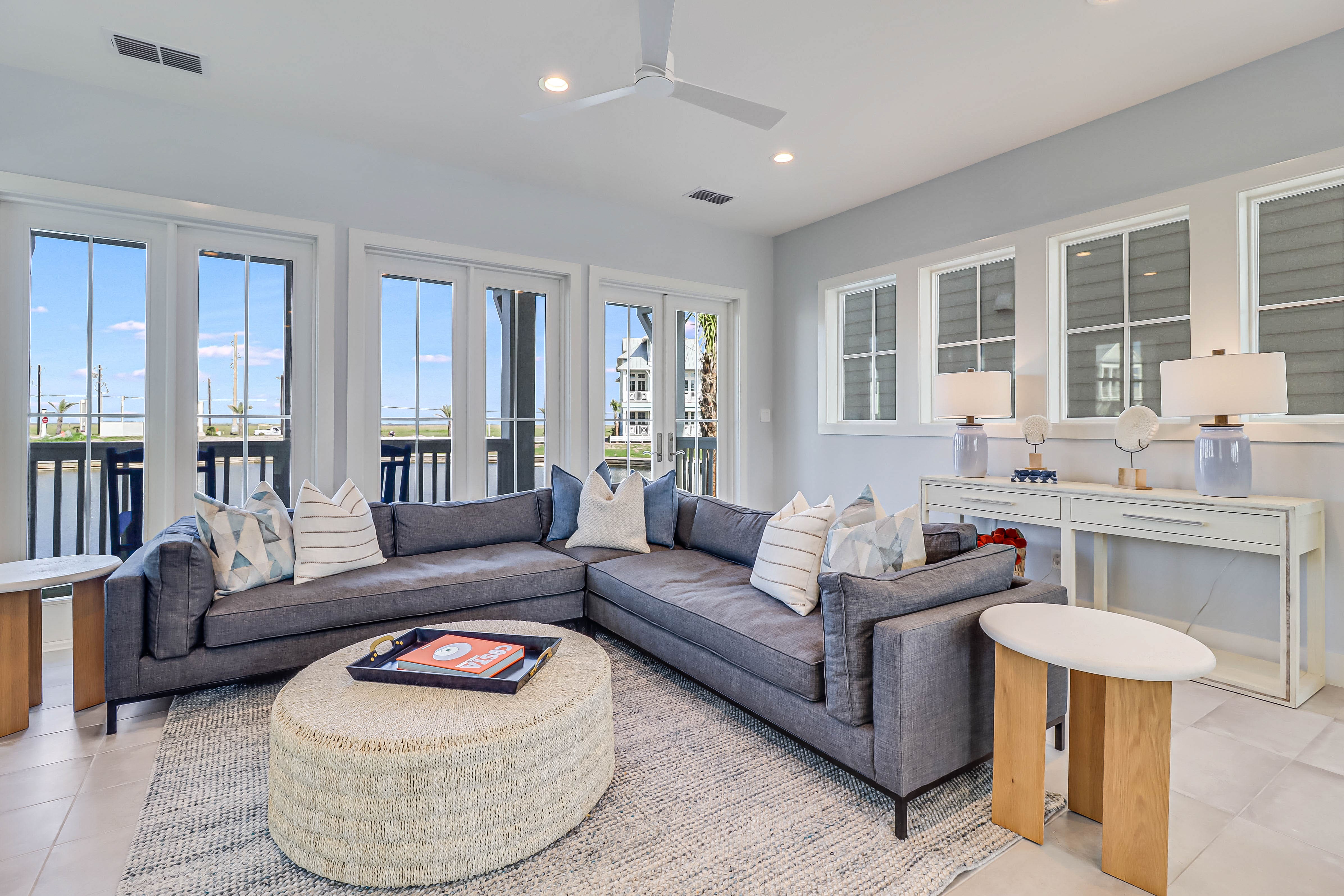 House Laguna Corpus: 5-Bedroom Luxury Villa with Seaview and Pool, Nueces County