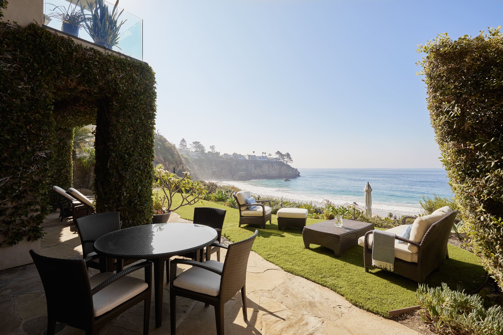 House Laguna Sycamore: Spacious 5-Bedroom Apartment with Seaviews and Pool, Laguna Beach