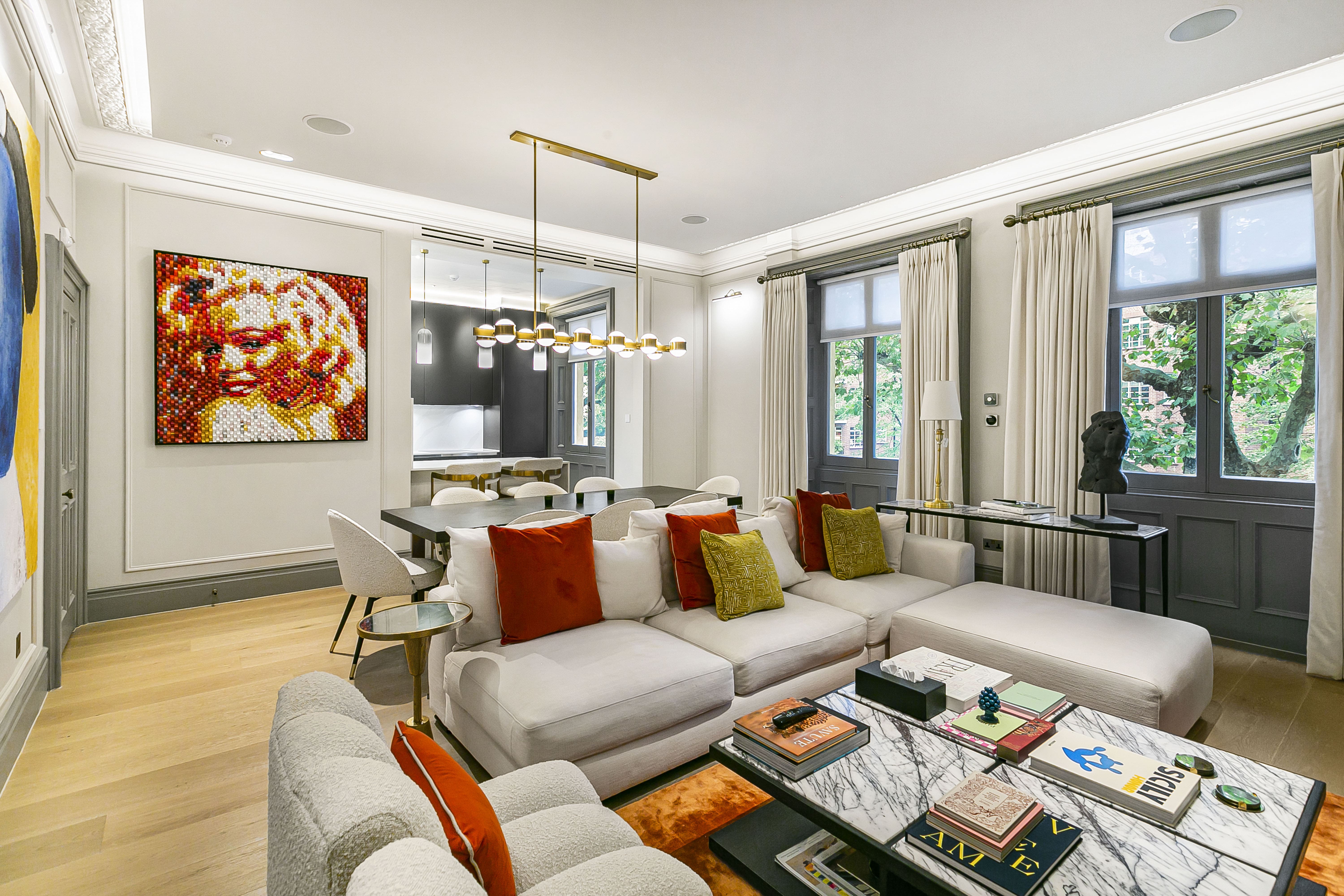 House Larkspur Holland: 3-Bedroom Luxury Apartment, Family-Friendly, Holland Park
