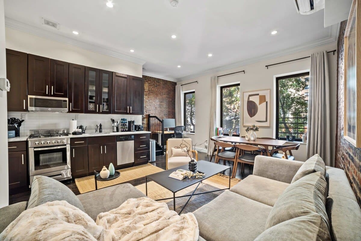 House Lenape Upper East Side: Spacious 5-Bedroom Luxury Villa with Outdoor Spaces, Upper East Side