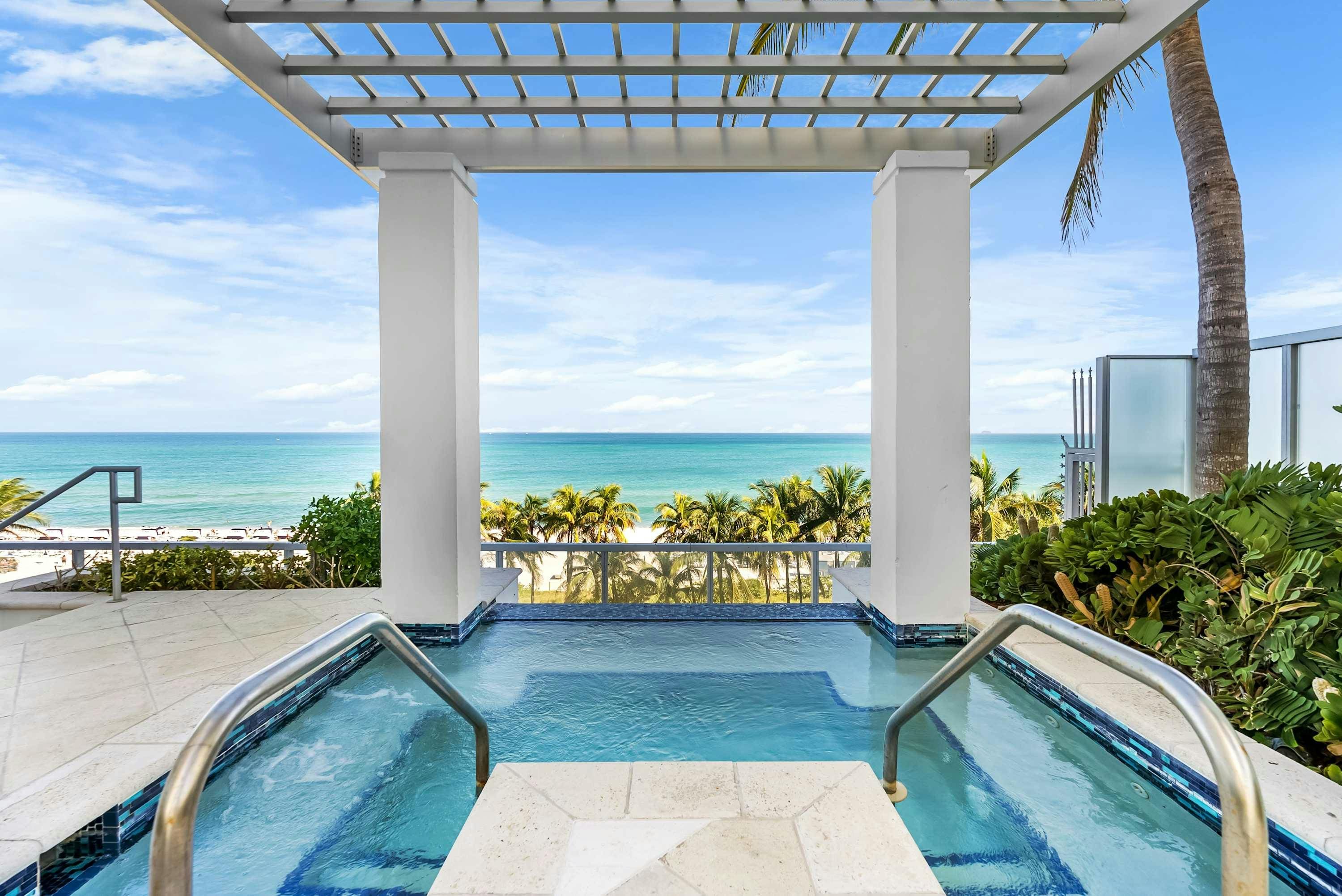 House Mahogany Miami Miami Beach 4: Luxury 4-Bedroom Villa with Seaview and Pool, Miami Beach