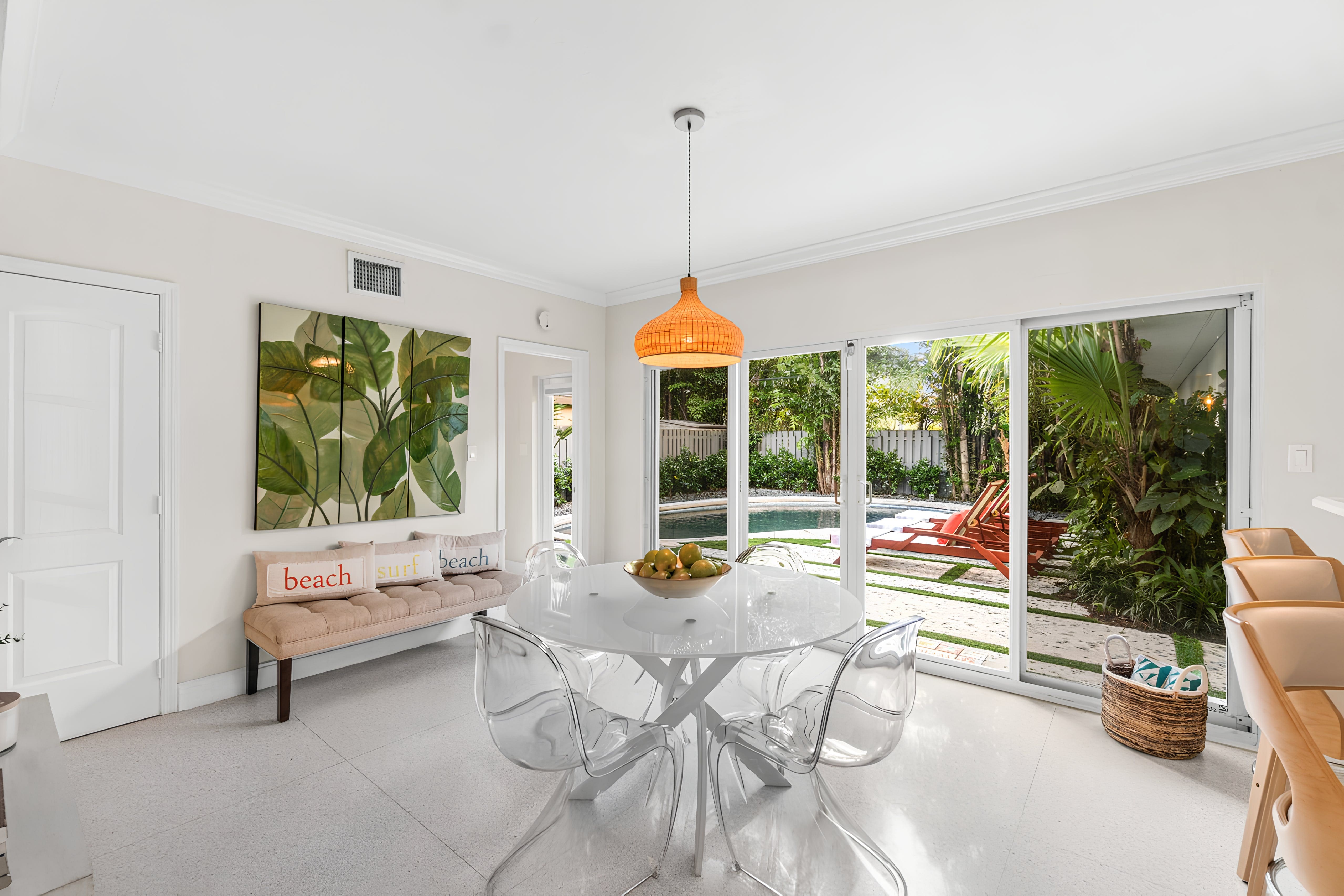 House Mangrove Isles Las Olas Isles 2: Luxury 4-Bedroom Apartment with Stunning Seaview, Las Olas Isles