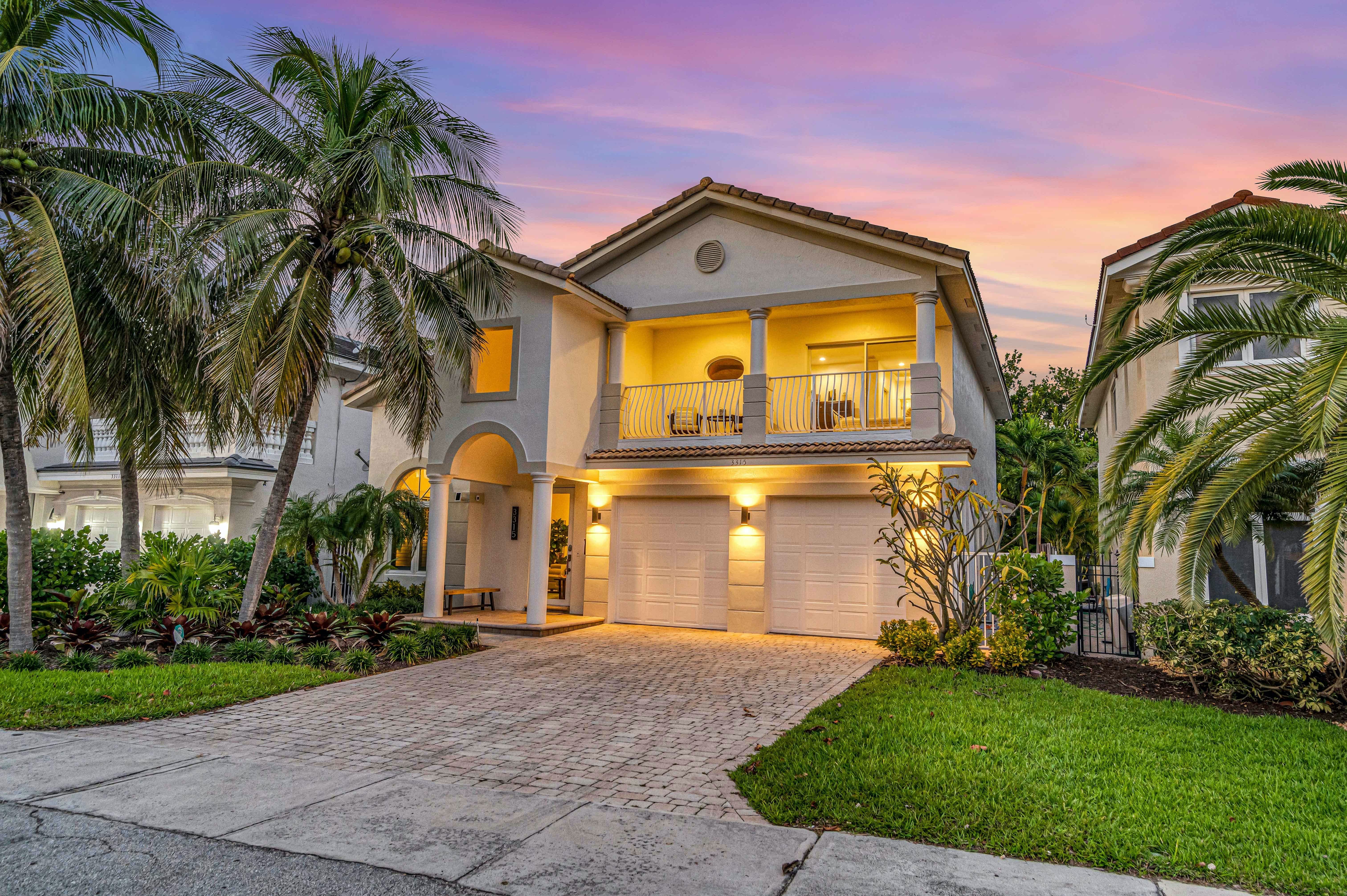 House Mangrove Isles Las Olas Isles: 4-Bedroom Luxury Villa with Seaview and Pool, Las Olas Isles