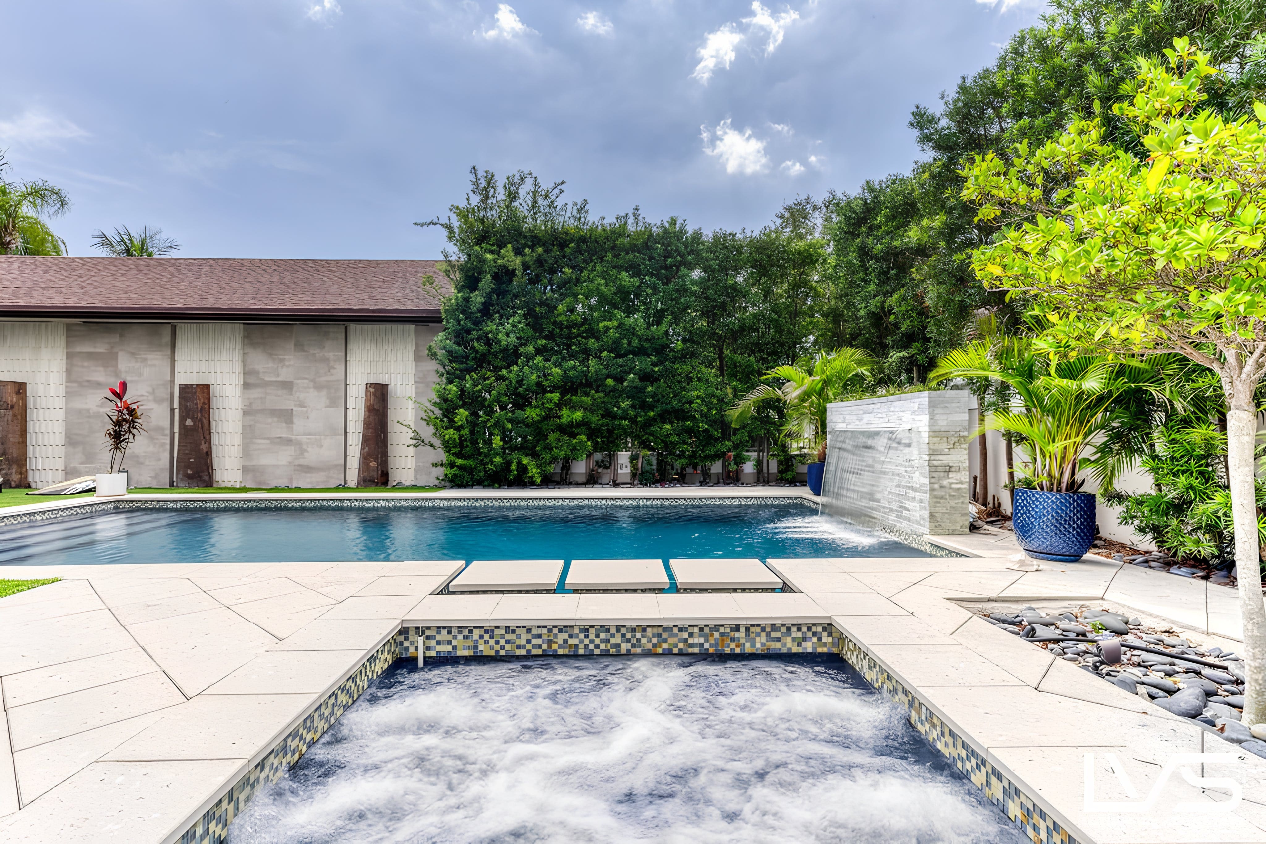 House Mangrove Las Olas Las Olas Isles 3: Spacious 4-Bedroom Apartment with Hot Tub, Las Olas Isles