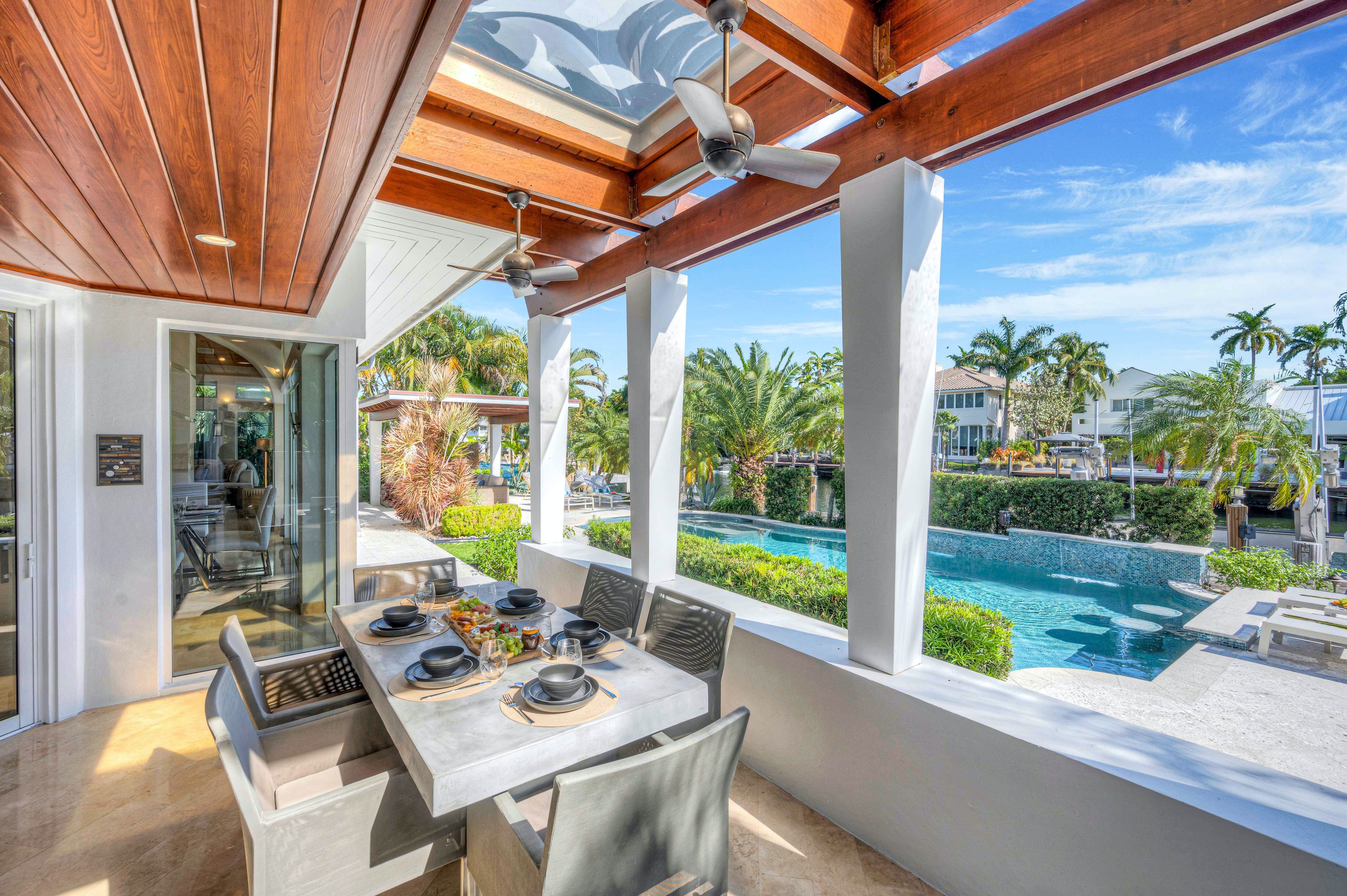 House Mangrove LasOlas: Spacious 5-Bedroom Apartment with Seaview and Pool, Las Olas Isles
