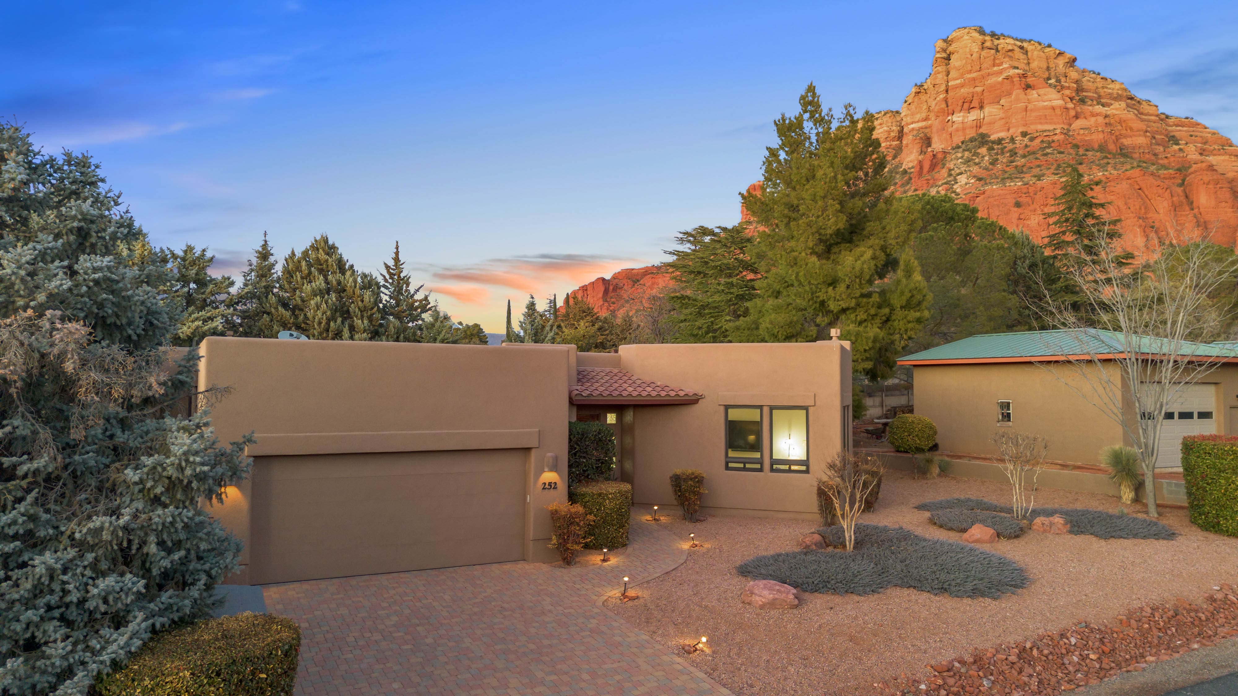 House Manzanita Sedona Sedona 2: Luxury 3-Bedroom Villa with Scenic Views, Sedona