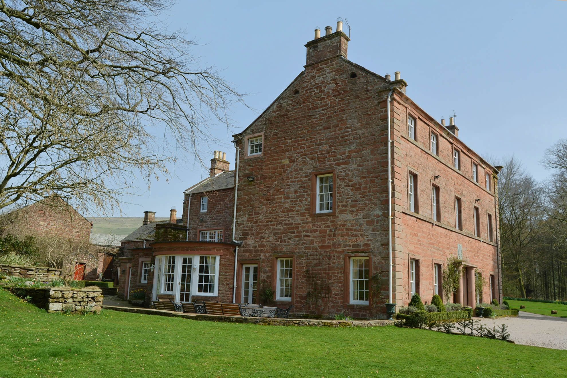 House Melmerby Cumbria: Luxury 9-Bedroom Apartment with Hot Tub, The North Pennines