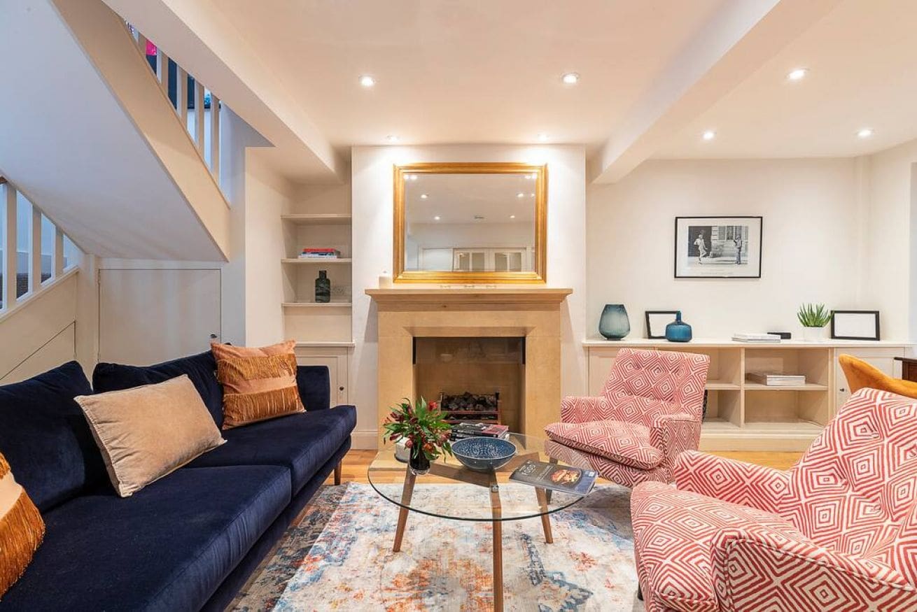 House Mews Marylebone: Luxury 3-Bedroom Townhouse Ideal for Families, Marylebone