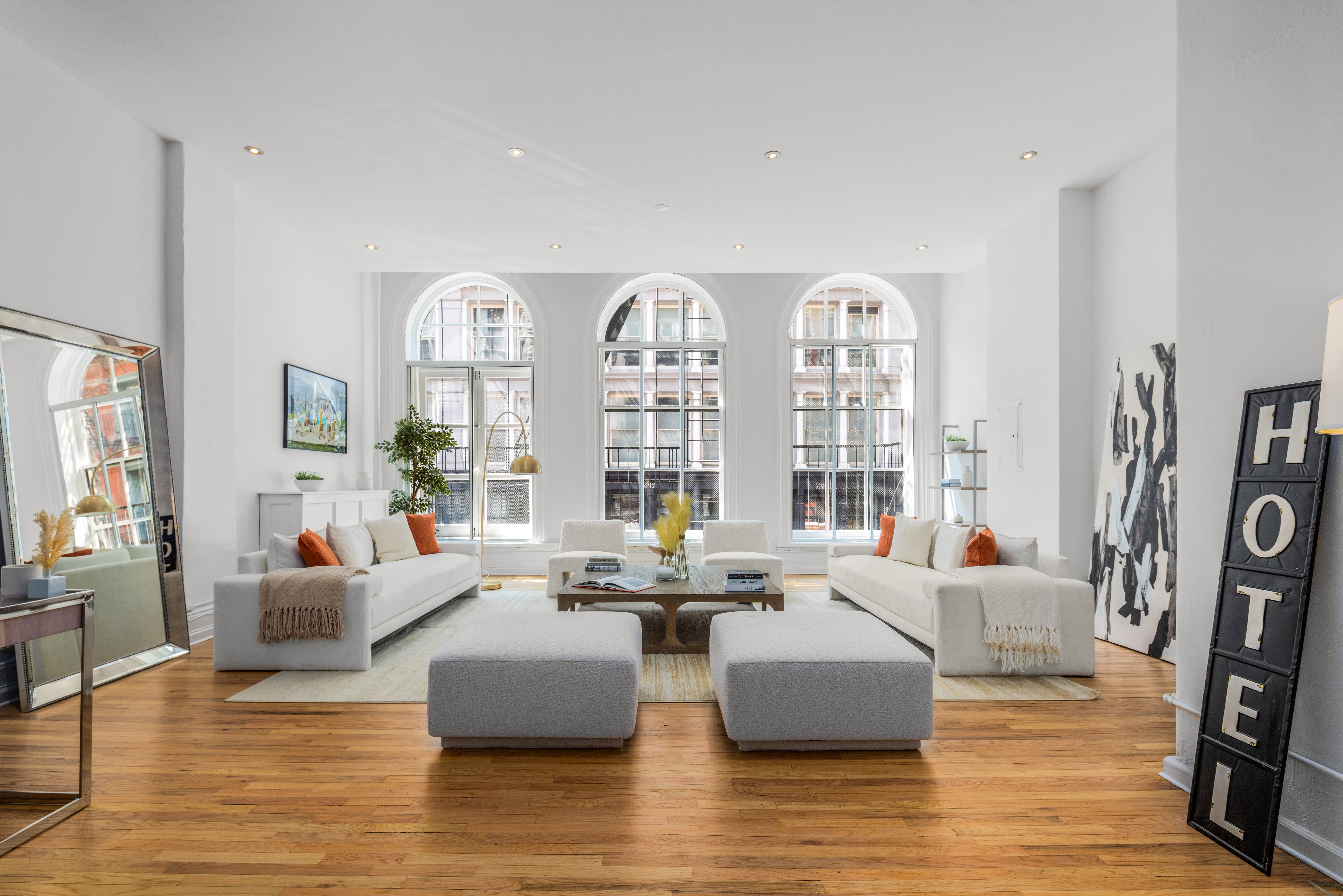 House Mulberry SoHo: Chic 2-Bedroom Apartment with Air-Con, SoHo