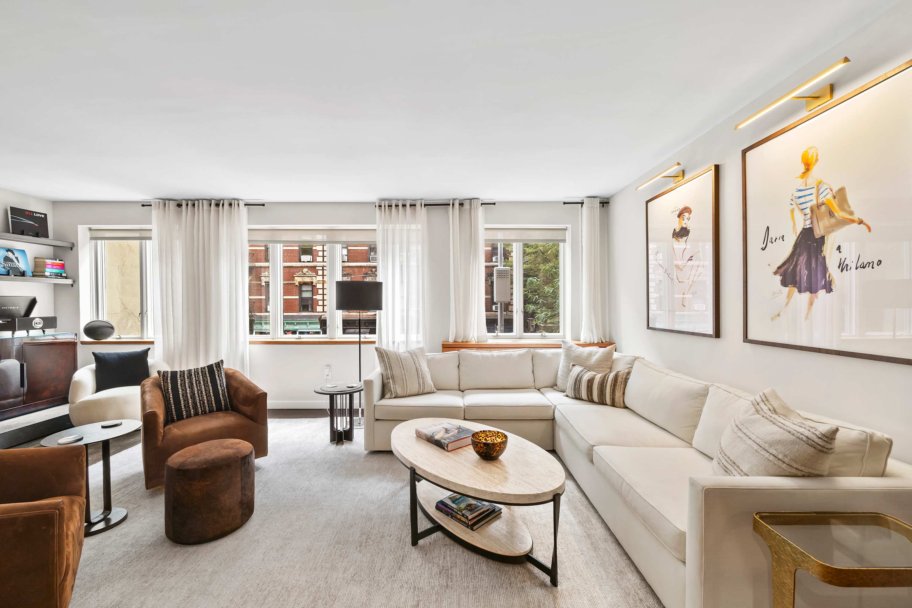 House Mulberry SoHo SoHo: Elegant 2-Bedroom Luxury Apartment with City Views, SoHo