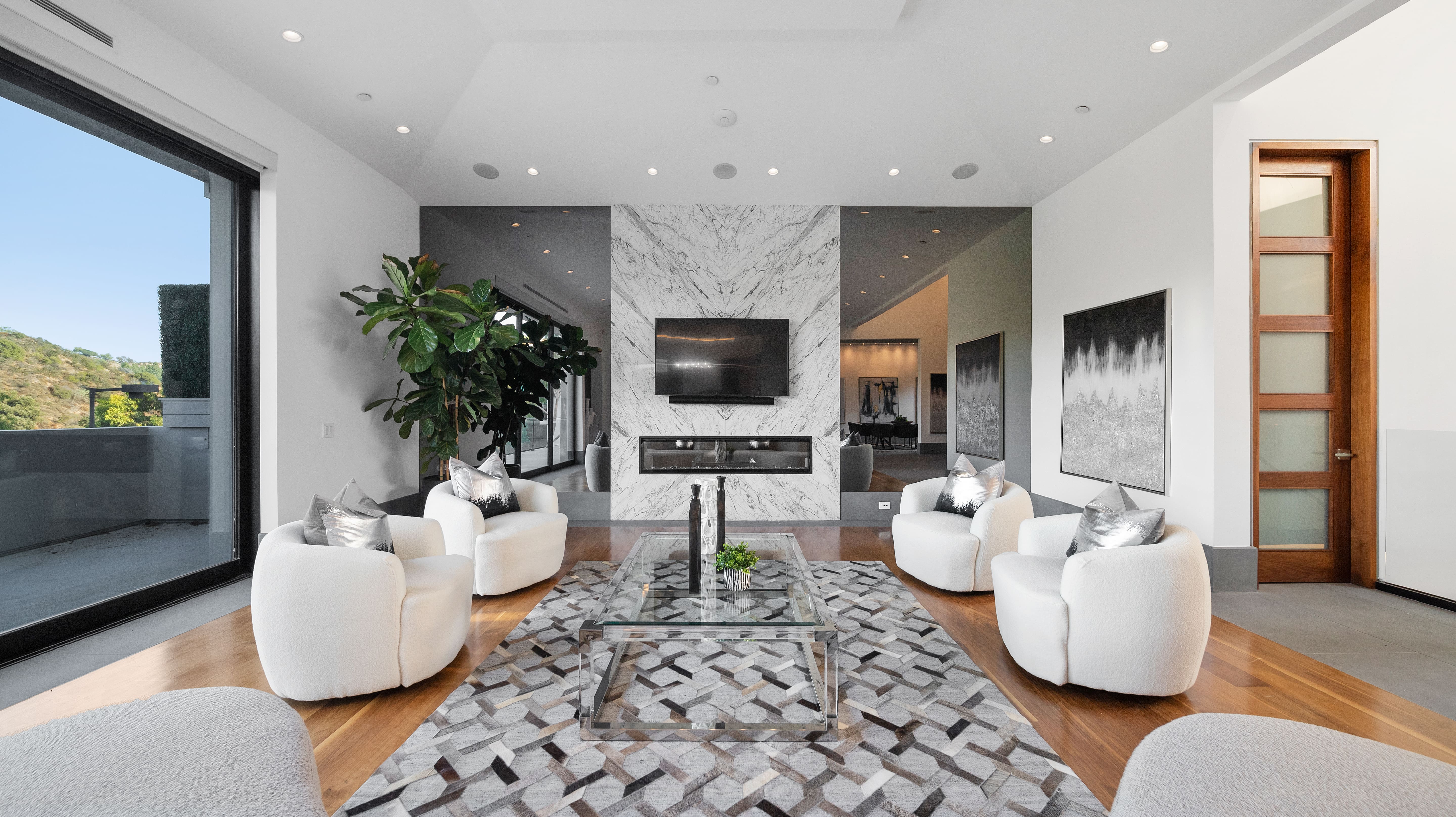 House Mulholland Beverly: Luxury 5-Bedroom Villa with Sauna and Hot Tub, Beverly Crest