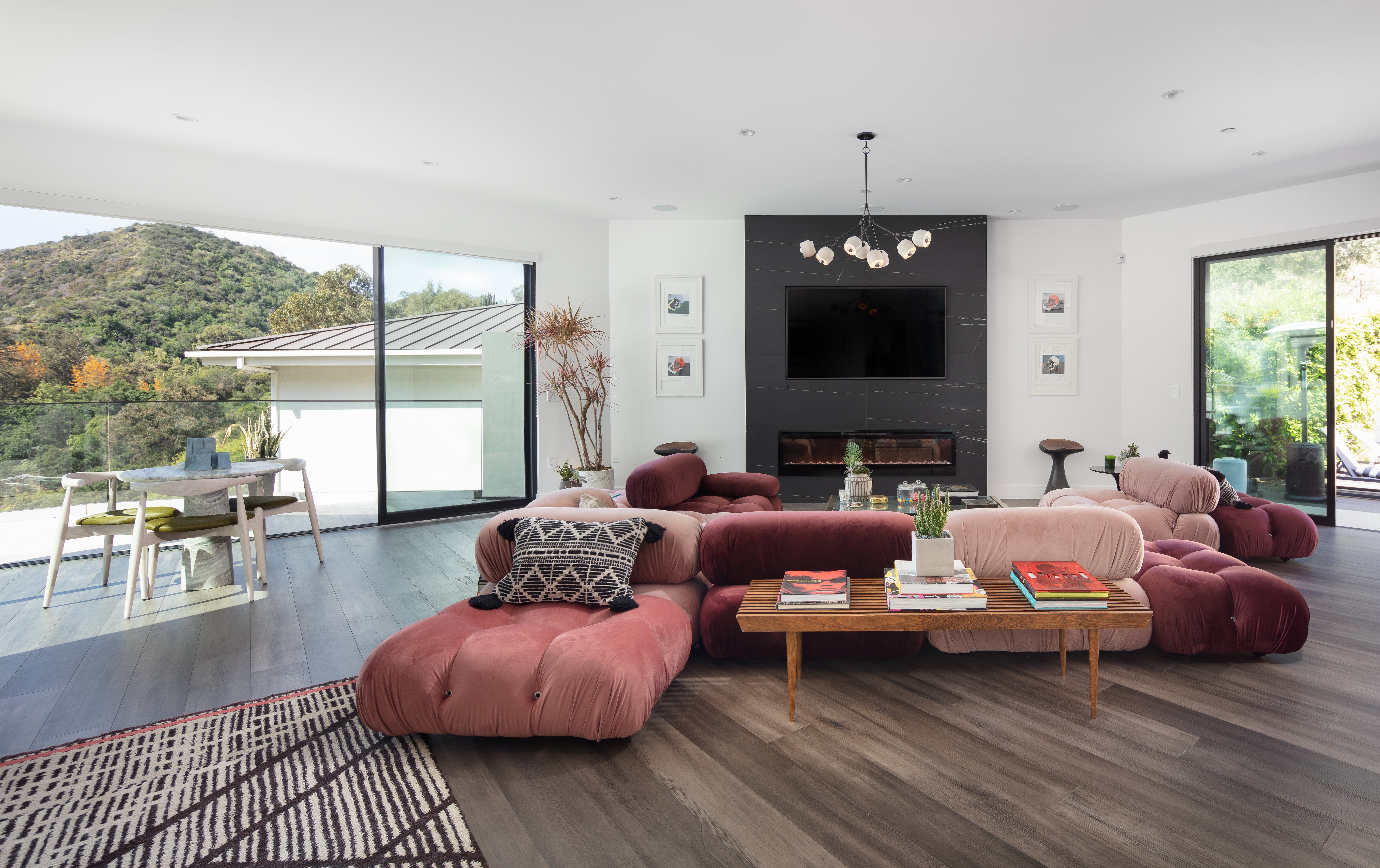 House Mulholland Laurel Laurel Canyon: Spacious 5-Bedroom Apartment with Private Pool, Laurel Canyon