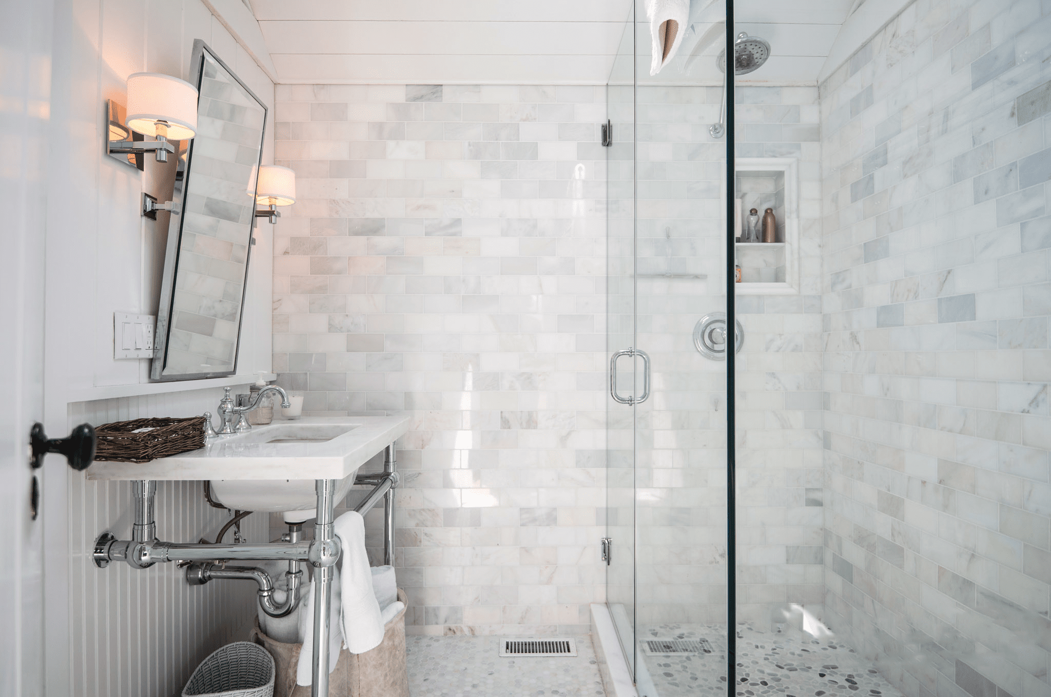 House Noyack Sag Harbor Sag Harbor: 4-Bedroom Cottage with Seaviews and Beach Access, Sag Harbor