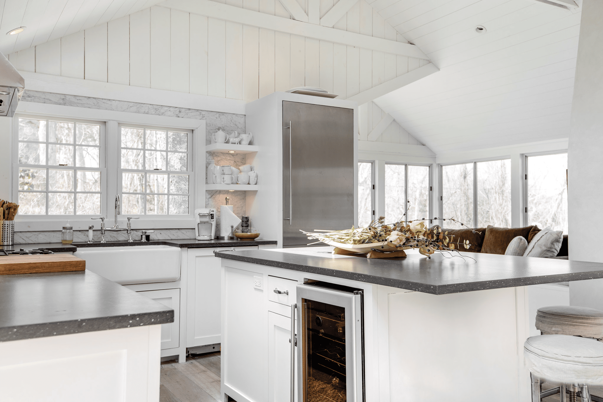 House Noyack Sag Harbor Sag Harbor: 4-Bedroom Cottage with Seaviews and Beach Access, Sag Harbor