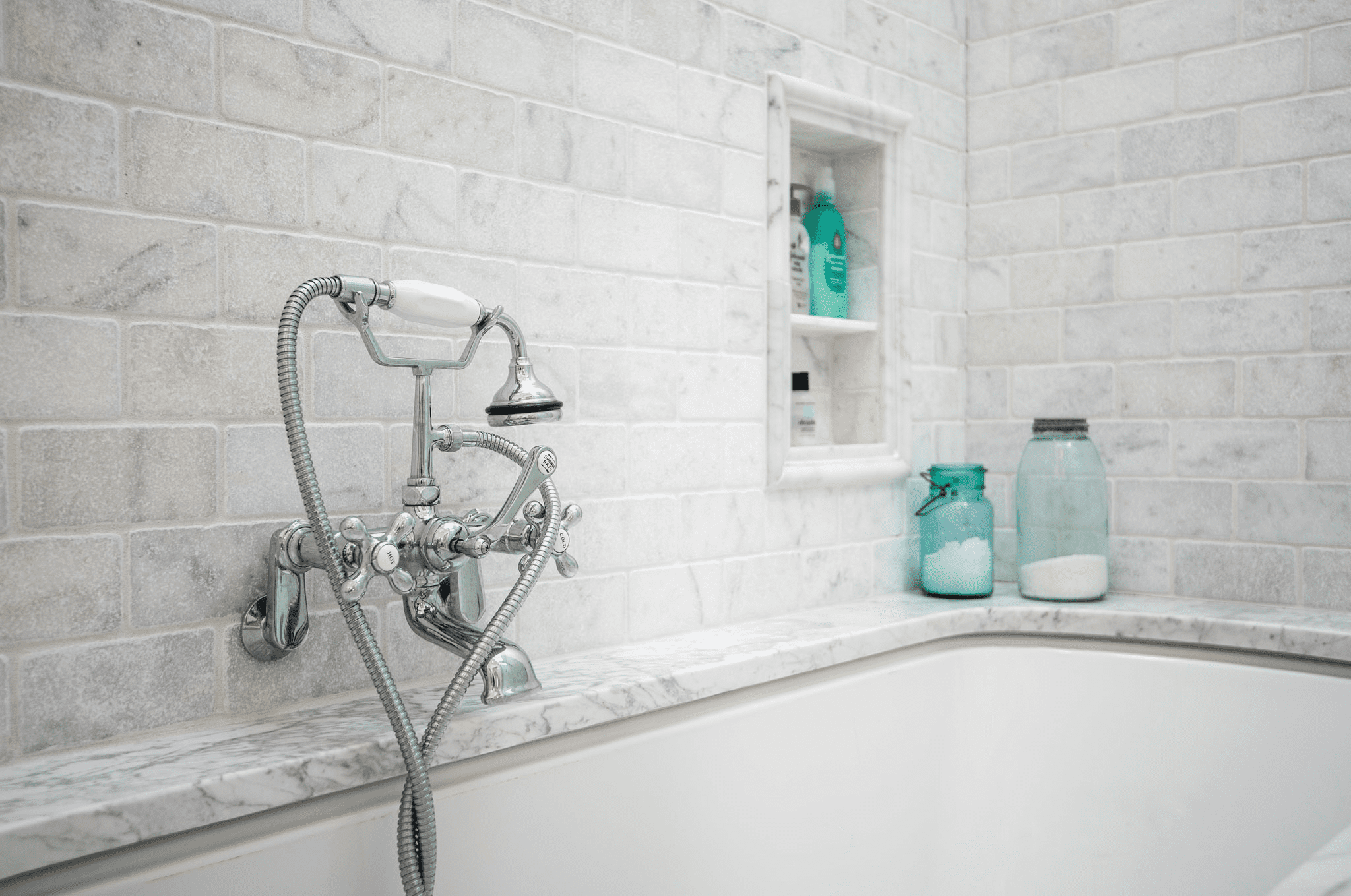 House Noyack Sag Harbor Sag Harbor: 4-Bedroom Cottage with Seaviews and Beach Access, Sag Harbor