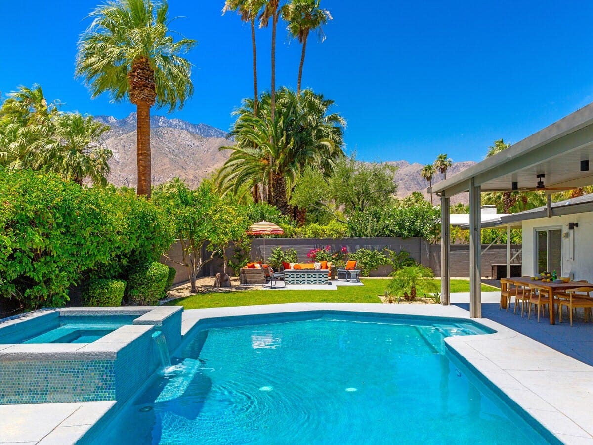 House Ocotillo CathedralCity: Luxury 4-Bedroom Apartment with Pool and Hot Tub, Palm Springs