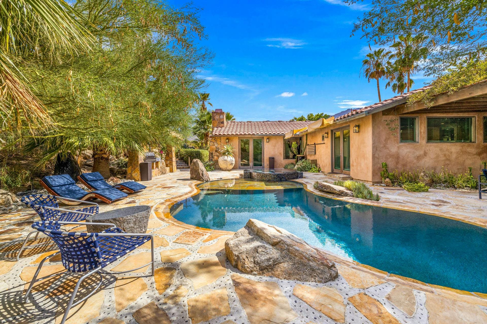 House Ocotillo Palm Desert: Luxury 6-Bedroom House with Pool and BBQ, Palm Desert