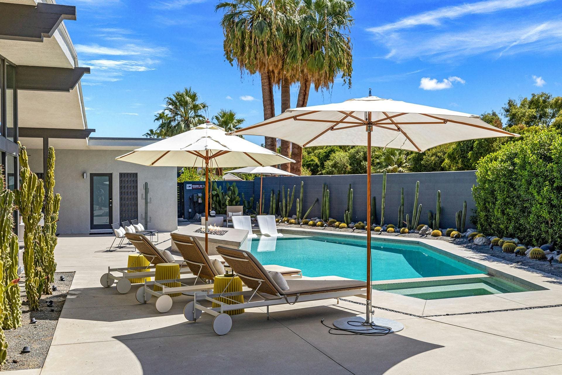 House Ocotillo PalmDesert: Luxury 4-Bedroom Villa with Private Pool, Palm Desert