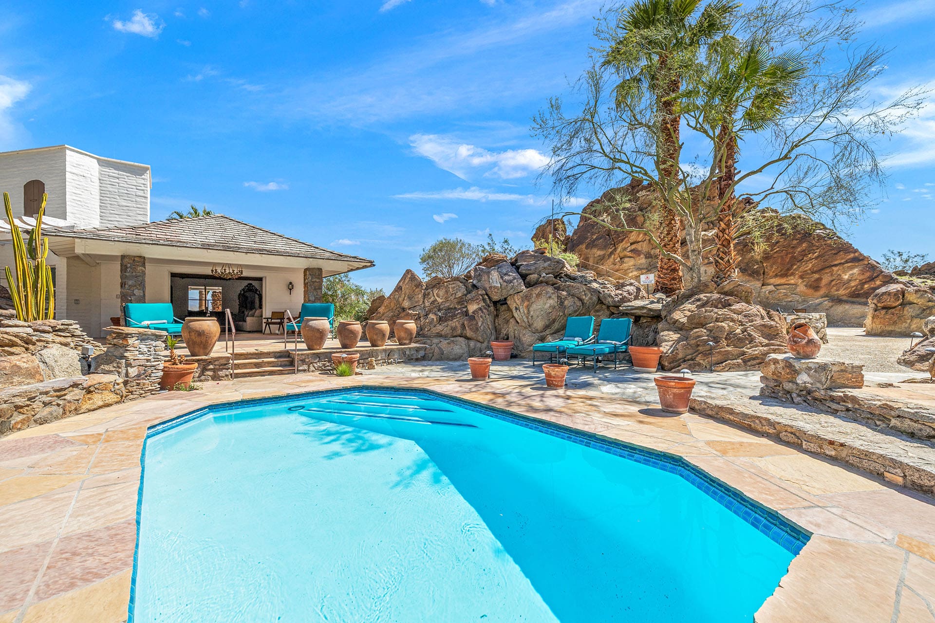 House Ocotillo PalmSprings: Luxury 7-Bedroom House with Pool and City Views, Palm Springs