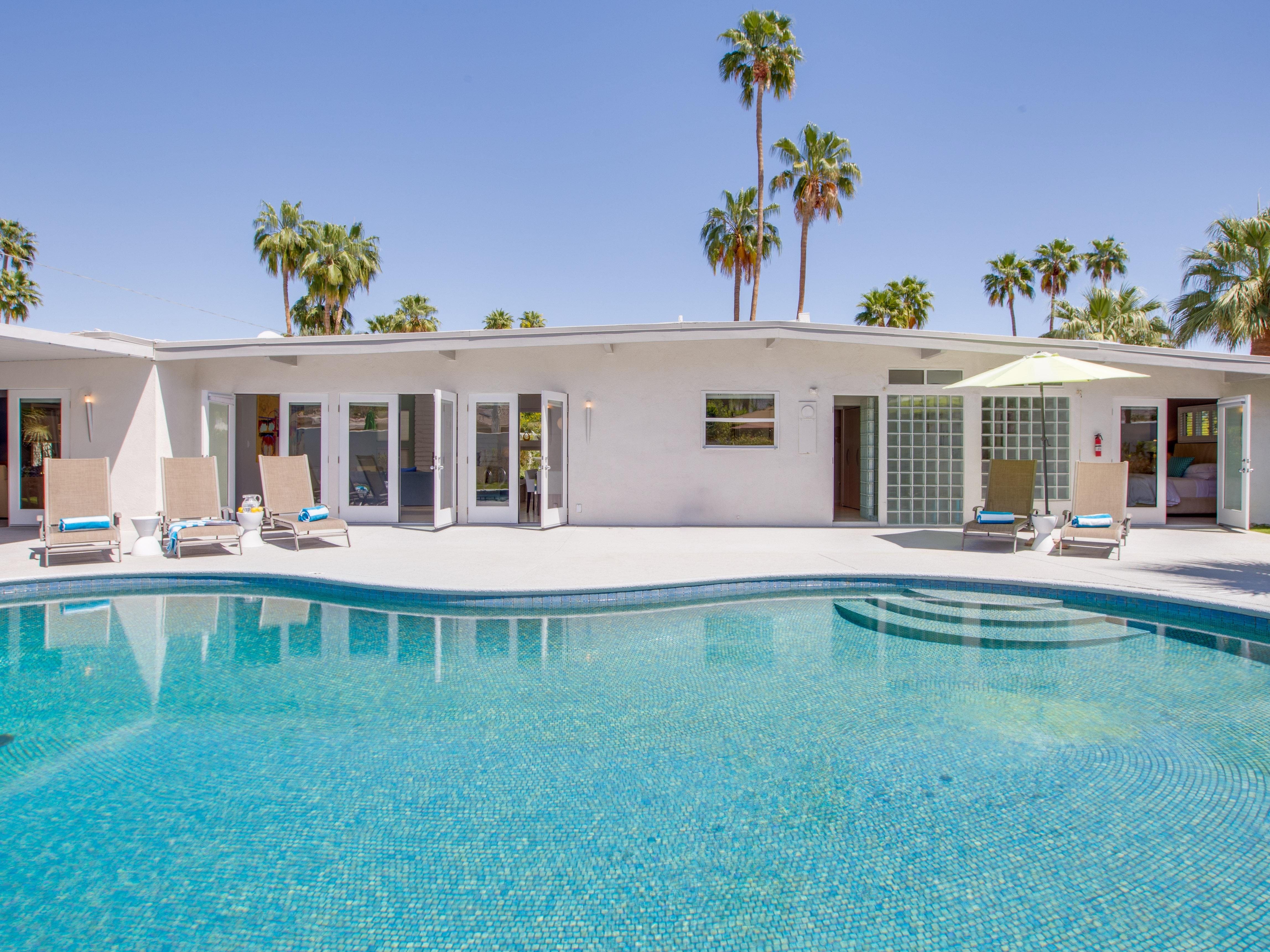 House Ocotillo Springs Palm Springs: Luxury 3-Bedroom Apartment with Swimming Pool, Palm Springs