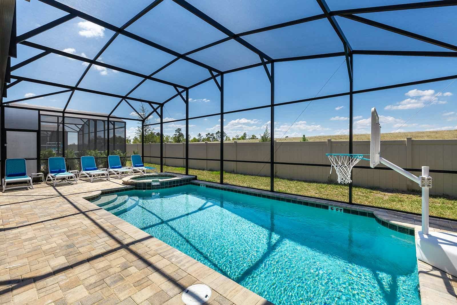 House Osceola Florida: Spacious 9-Bedroom Villa with Private Pool and Seaview, Osceola County