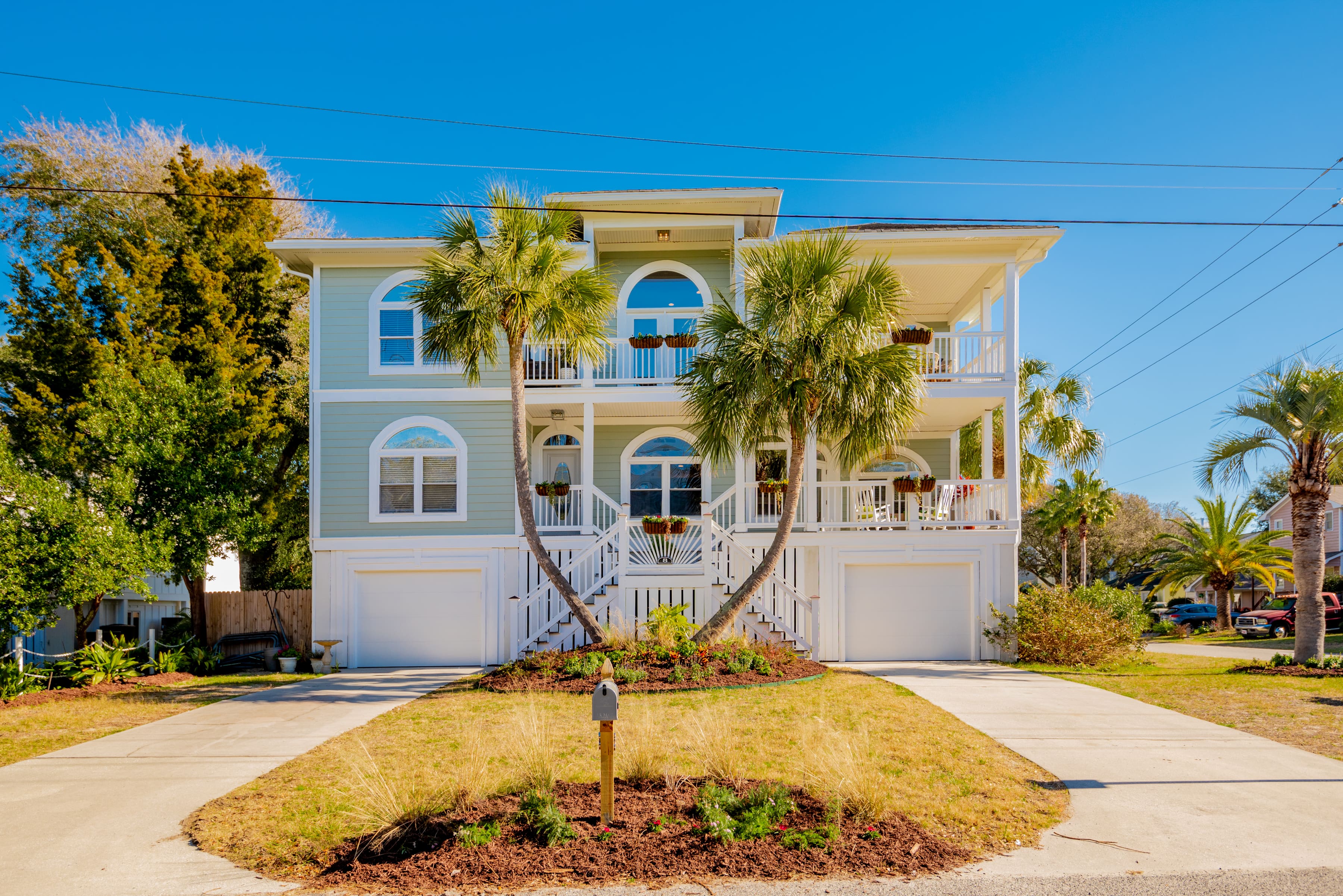 House Palmetto Charleston: Luxury 6-Bedroom Villa with Pool and Sea Views, Charleston
