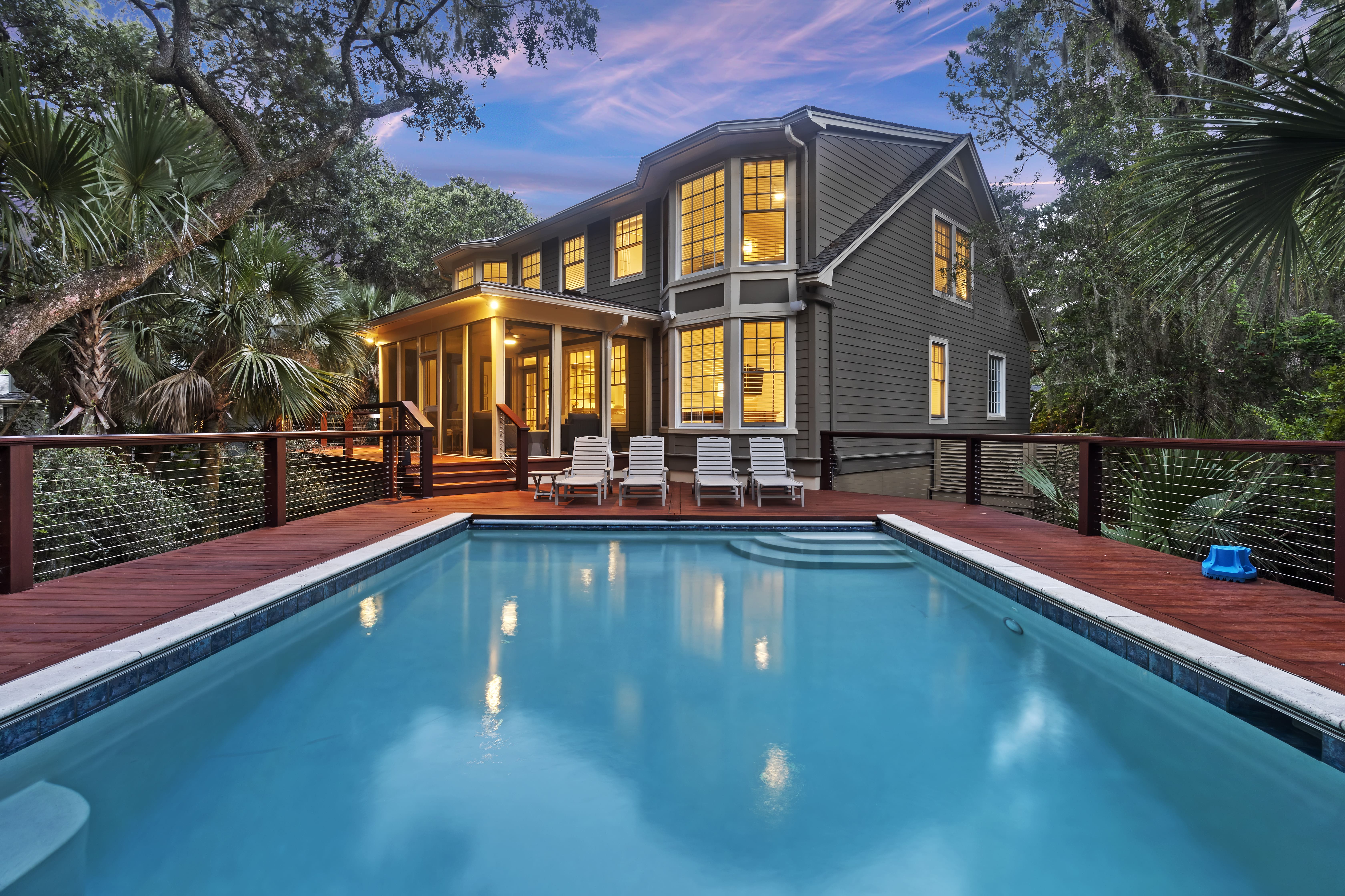 House Palmetto Isle of Palms: Spacious 5-Bedroom Villa with Pool and Seaview, Charleston County