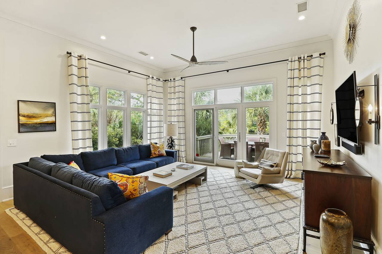 House Palmetto JohnsIsland: Luxury 4-Bedroom Villa with Sea Views, Johns Island