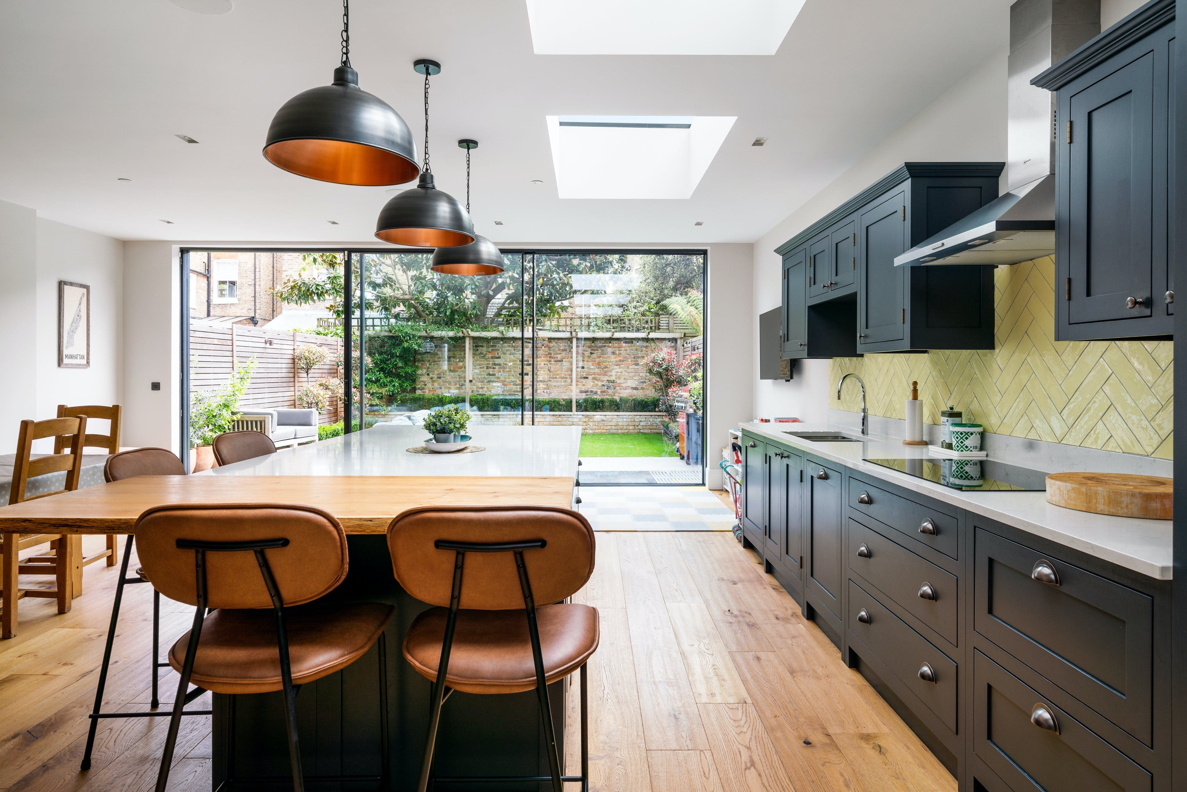 House Parsons Fulham Fulham 3: Spacious 5-Bedroom Luxury Apartment with Garden, Fulham