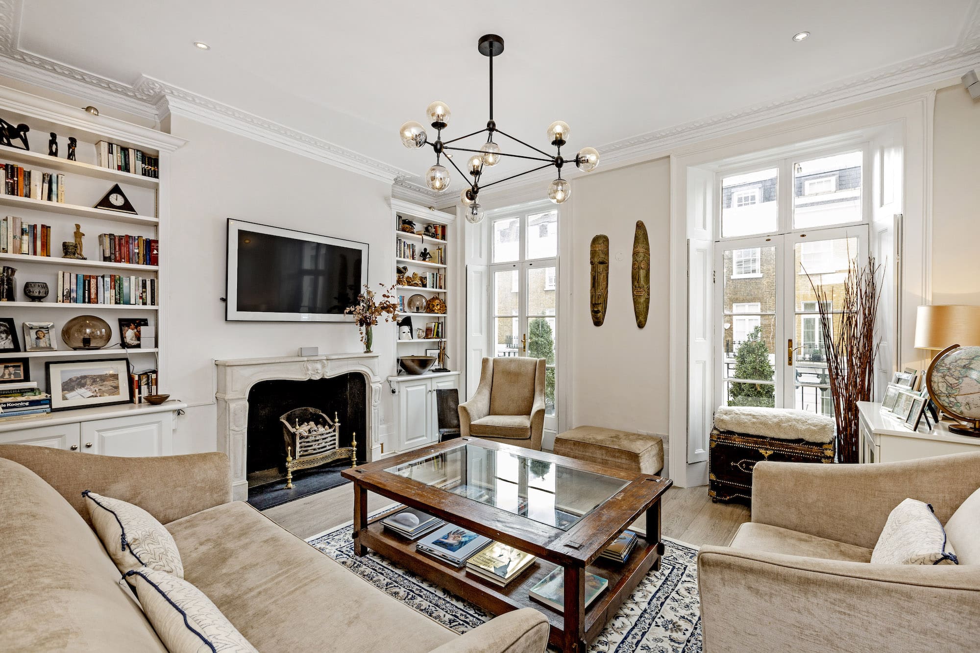 House Pelham Kensington South Kensington: Elegant 6-Bedroom Townhouse for Family Stays, South Kensington