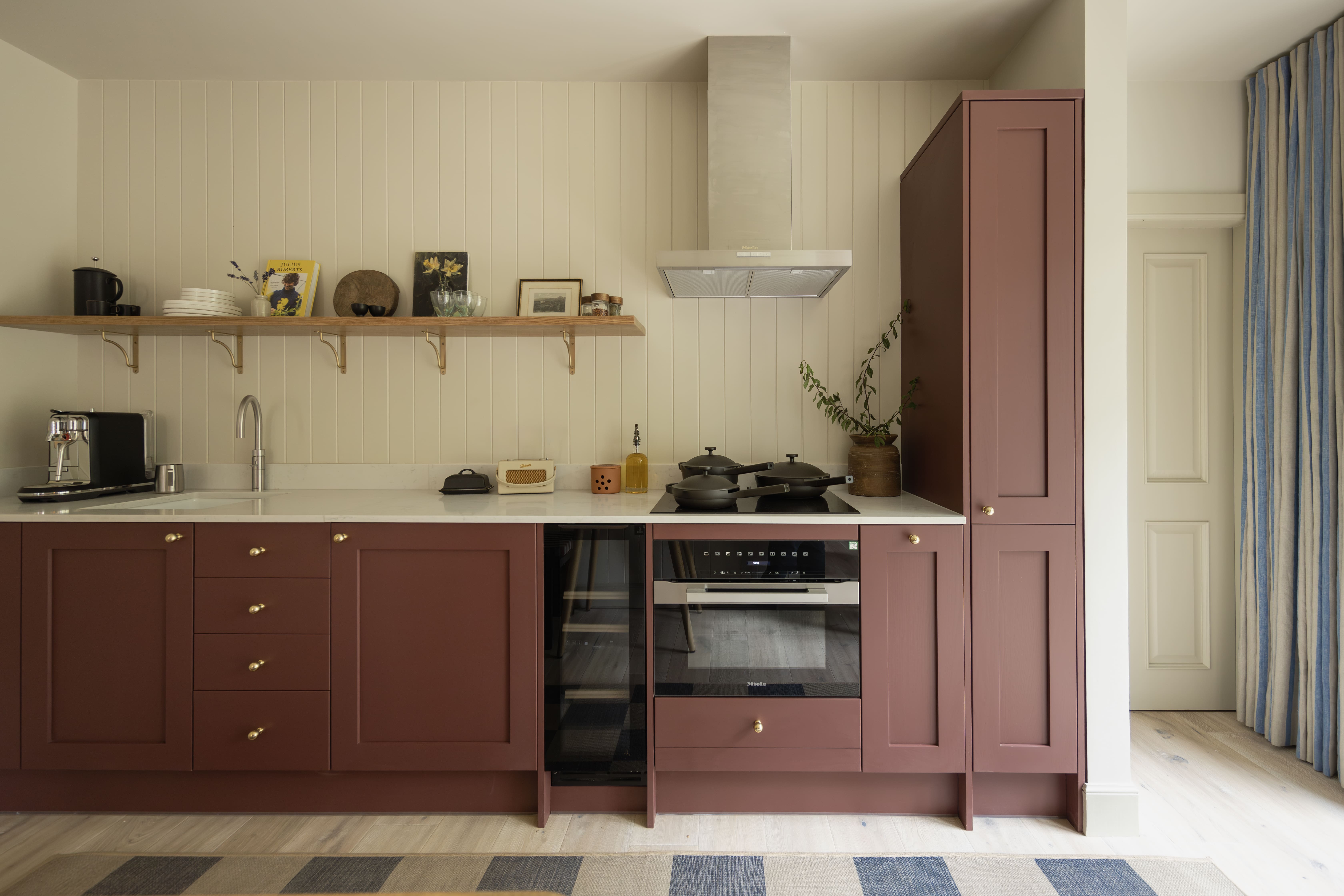 House Pentland Midlothian Midlothian 2: Romantic 1-Bedroom Cottage with Hot Tub in Midlothian