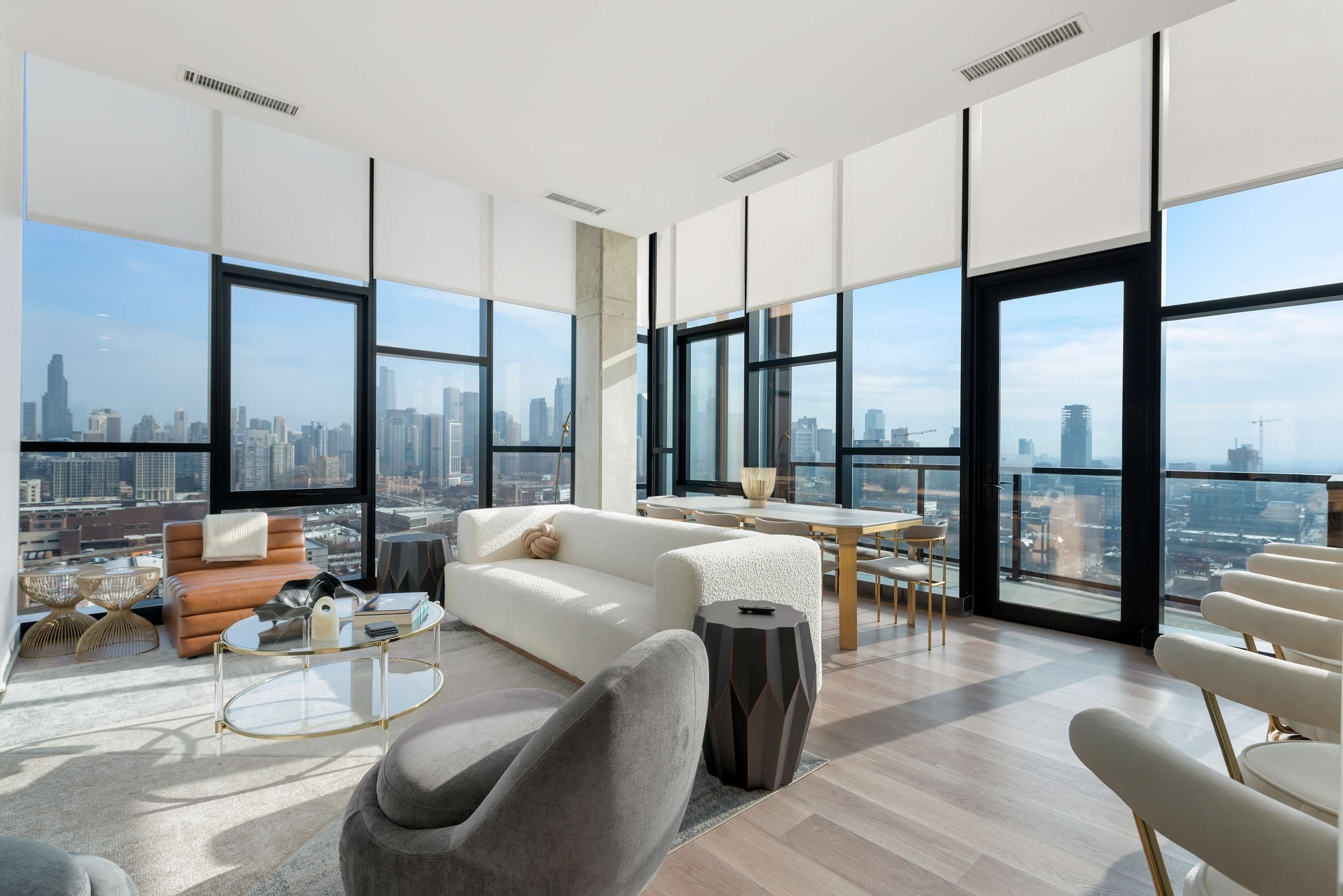 House Prairie Chicago Chicago: 3-Bedroom Luxury Apartment with Skyline Views and Pool, Chicago