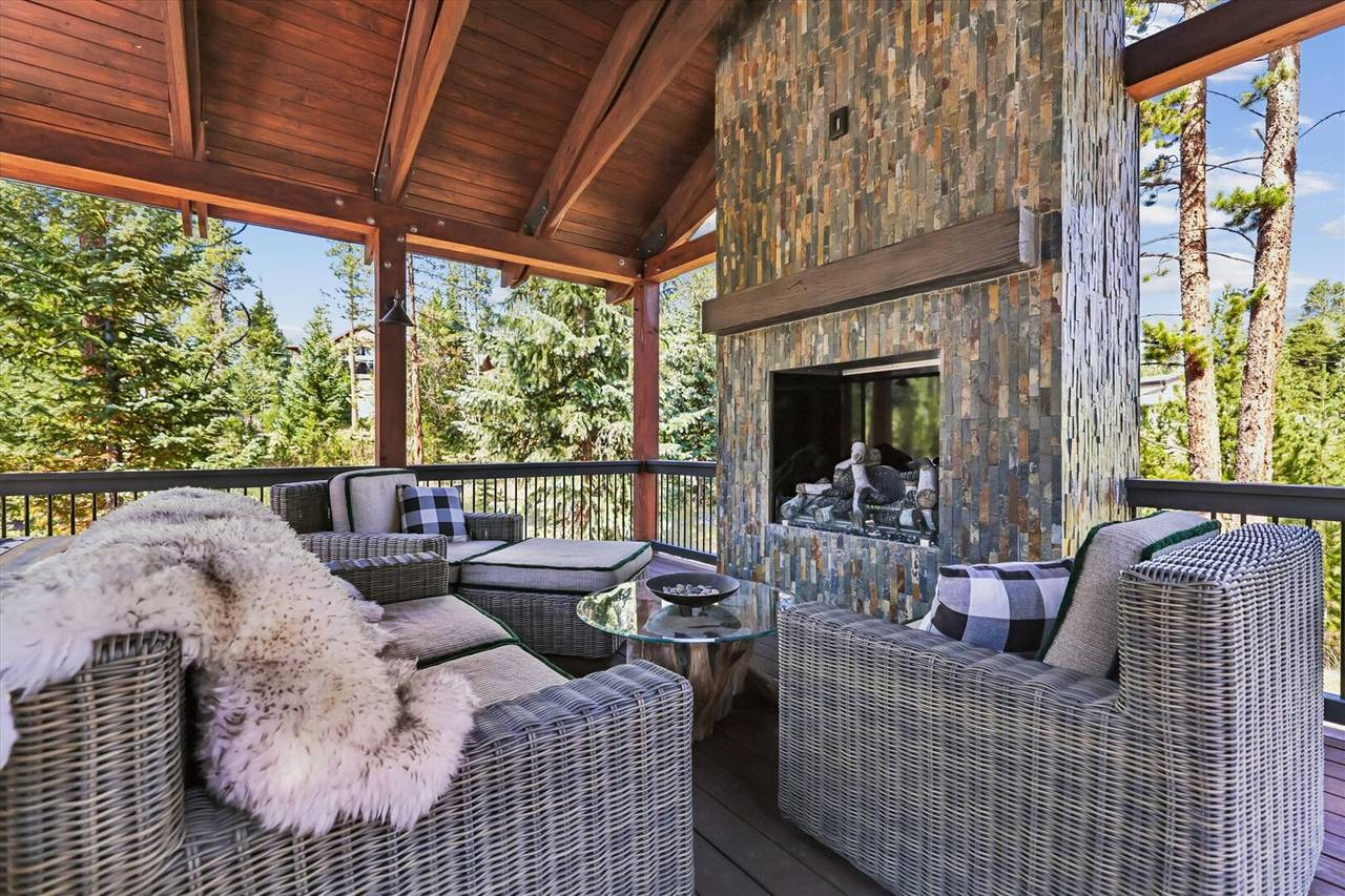 House Quandary Breckenridge: Spacious 5-Bedroom House with Hot Tub, Breckenridge