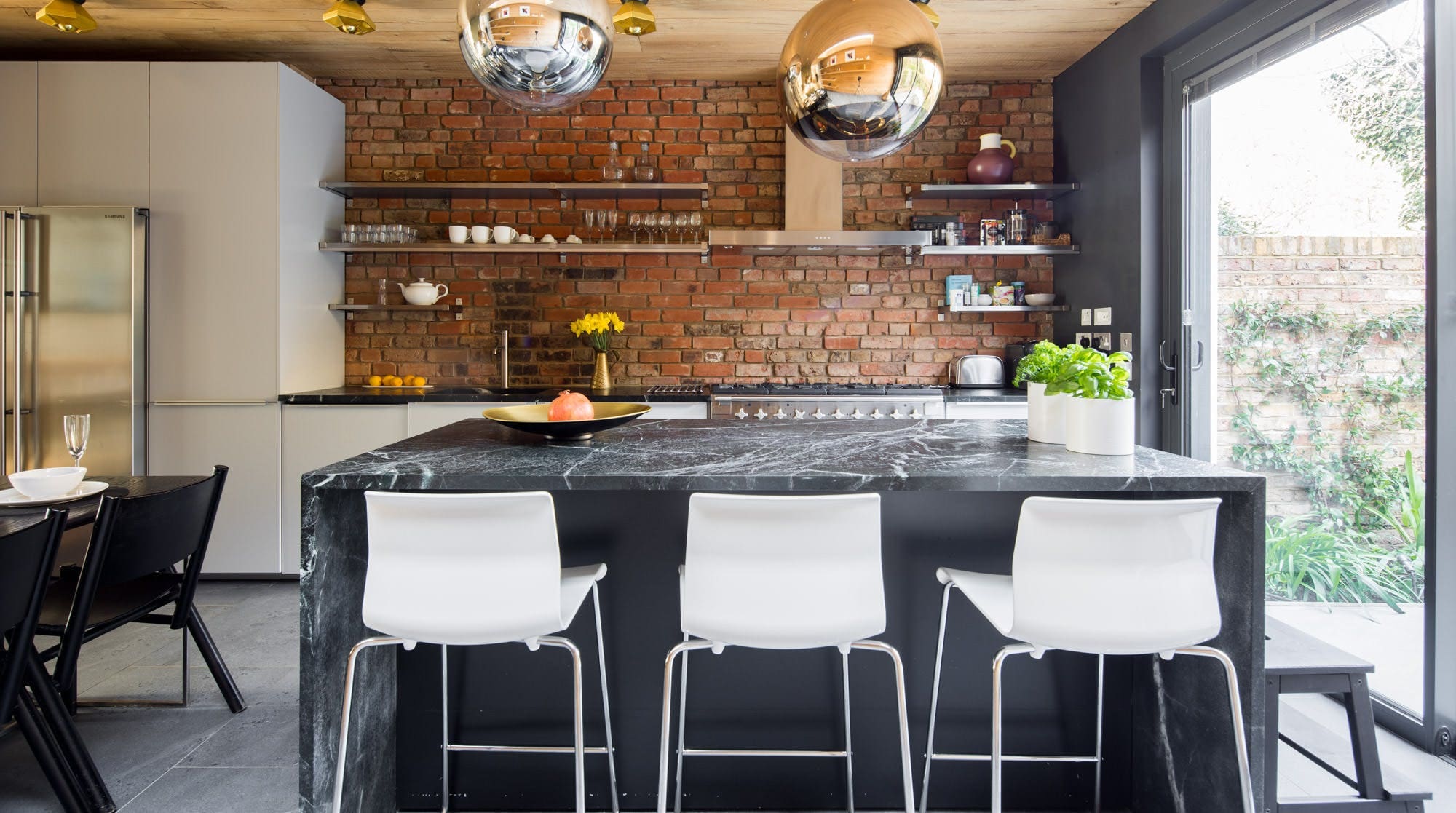 House Quex Kilburn: Spacious 4-Bedroom Apartment Perfect for Families, Kilburn, London