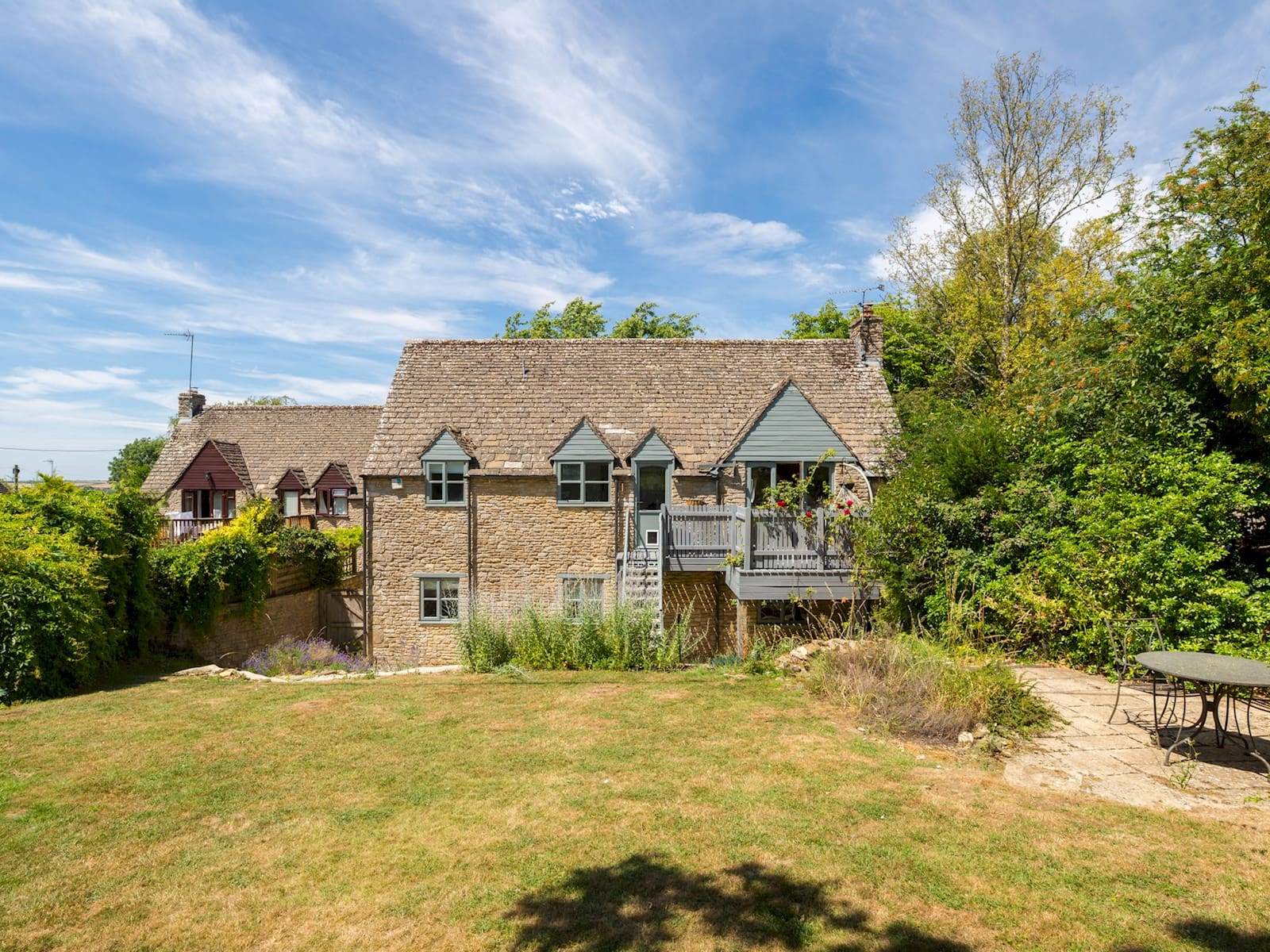House Rissington Bourton-on-the-Water: Luxury 4-Bedroom Family-Friendly House with Terrace, Bourton-on-the-Water